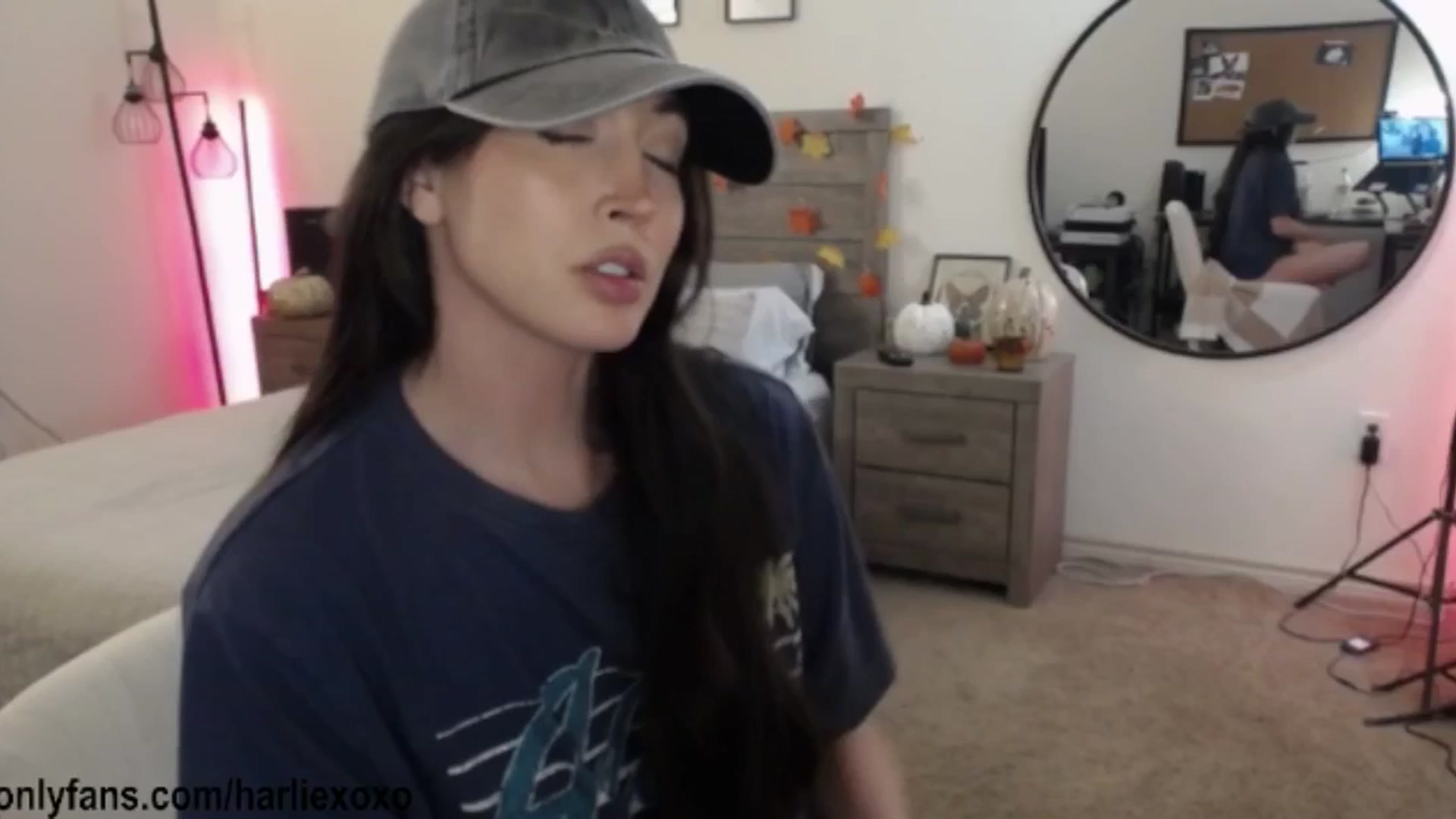 Gallery image thumbnail from SweetHarlie's myfreecams stream on, 11/30/2025, 04:03 image 18 of 20