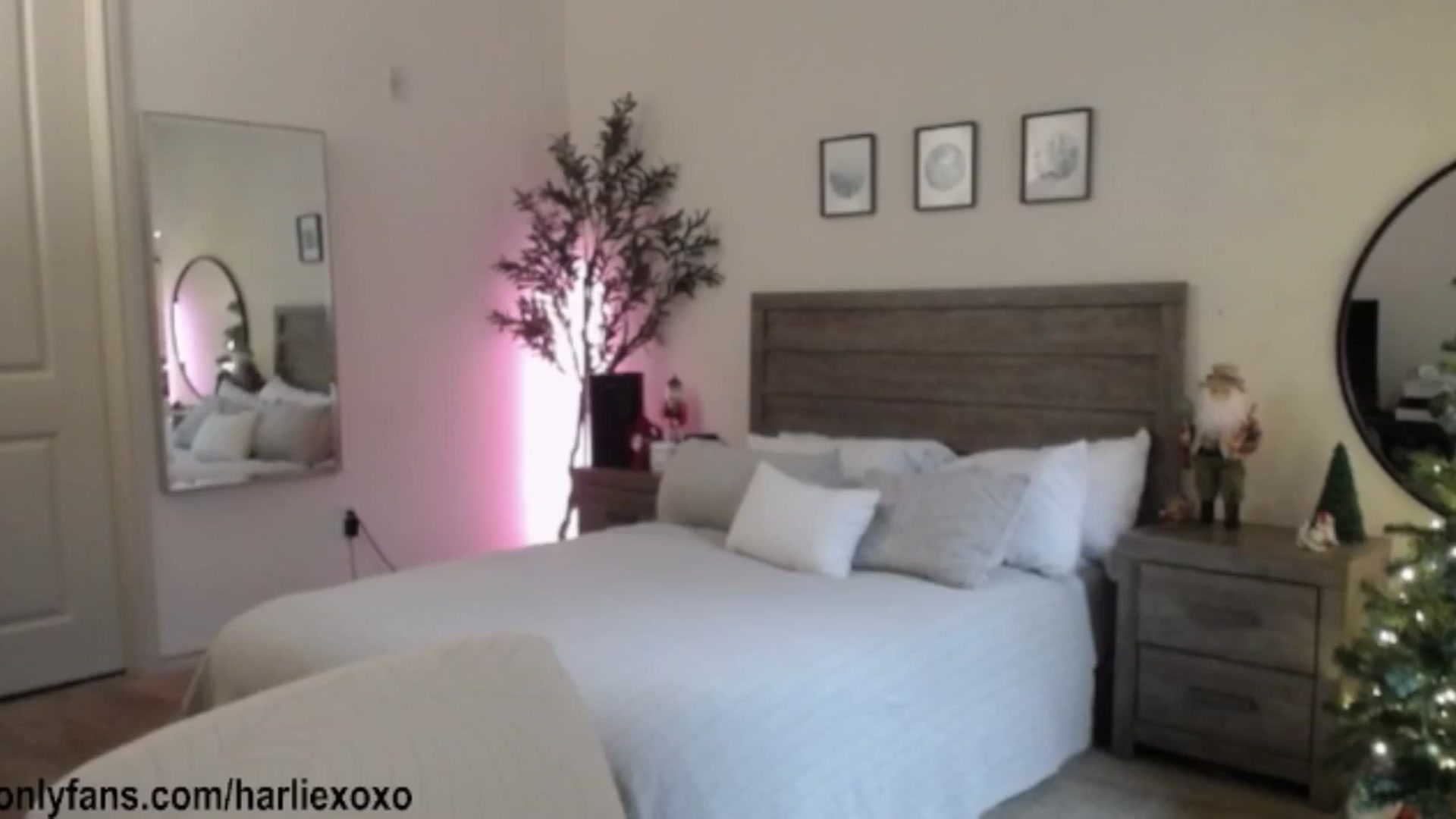 Gallery image thumbnail from SweetHarlie's myfreecams stream on, 12/06/2025, 24:03 image 1 of 20