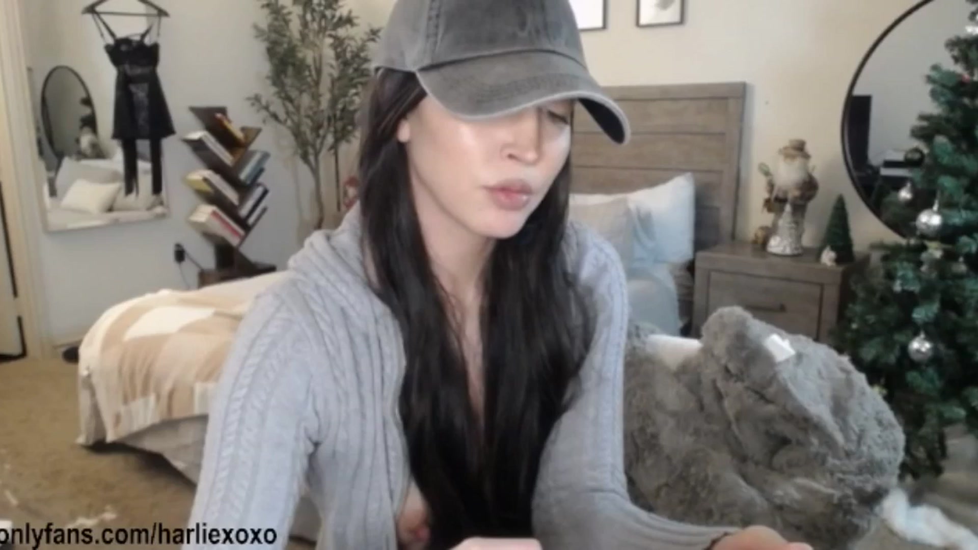 Gallery image thumbnail from SweetHarlie's myfreecams stream on, 01/15/2026, 02:07 image 8 of 20