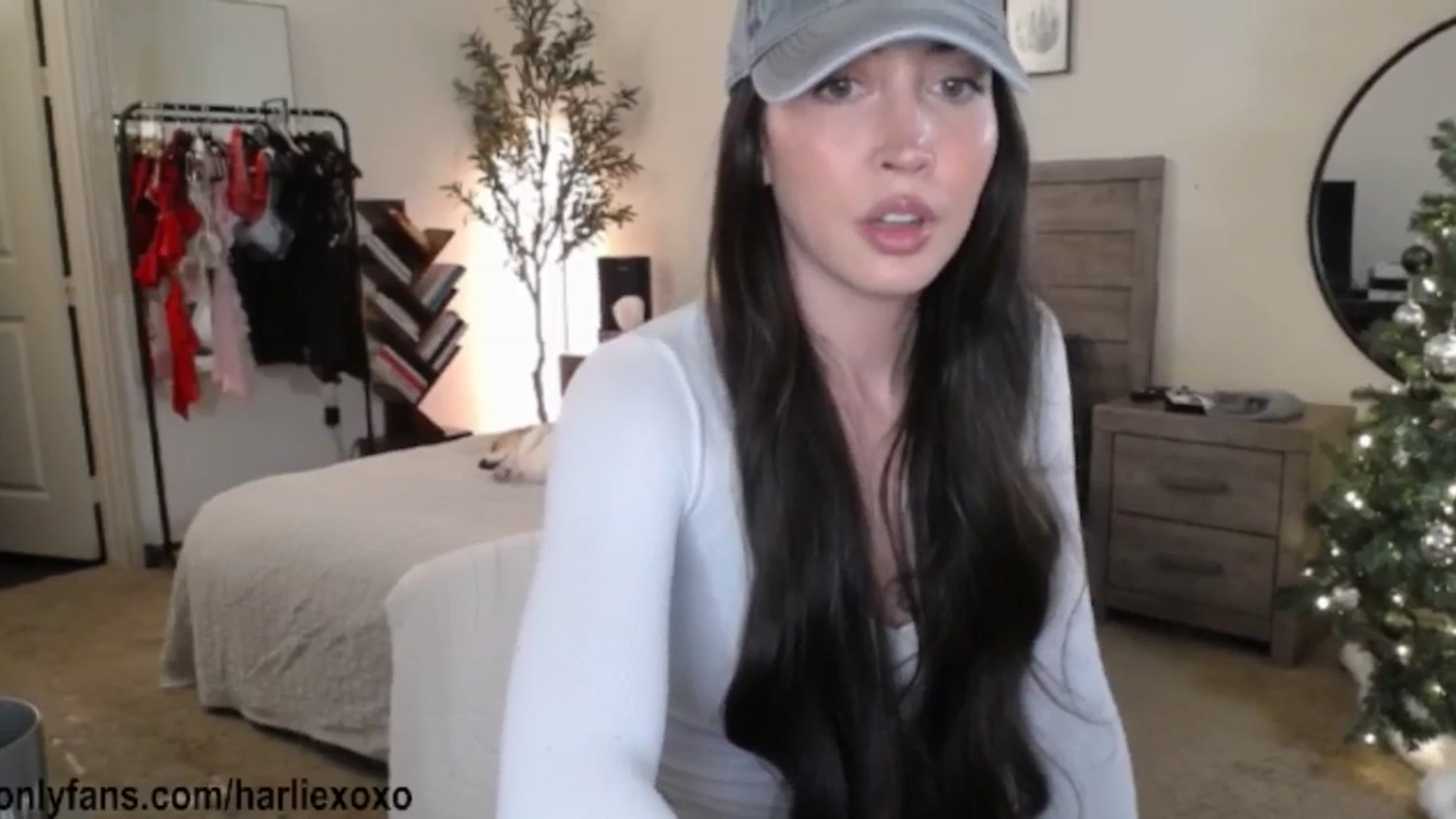 Gallery image thumbnail from SweetHarlie's myfreecams stream on, 02/11/2026, 02:45 image 4 of 20