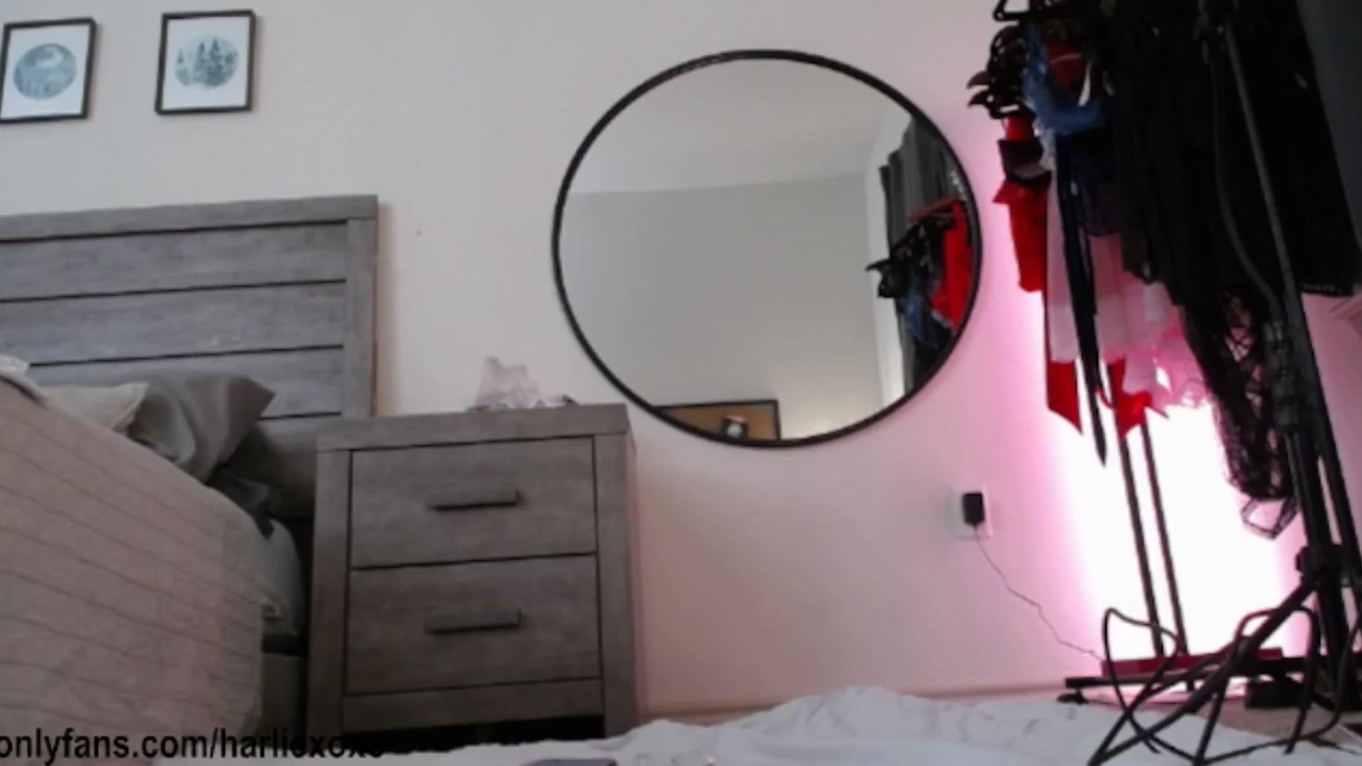 Gallery image thumbnail from SweetHarlie's myfreecams stream on, 03/28/2026, 04:52 image 9 of 20