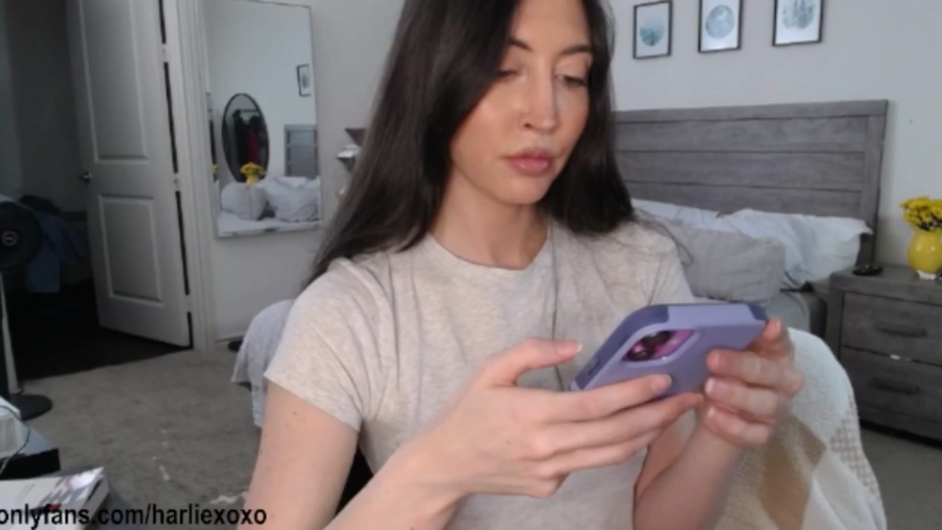Gallery image thumbnail from SweetHarlie's myfreecams stream on, 04/21/2026, 02:06 image 19 of 20