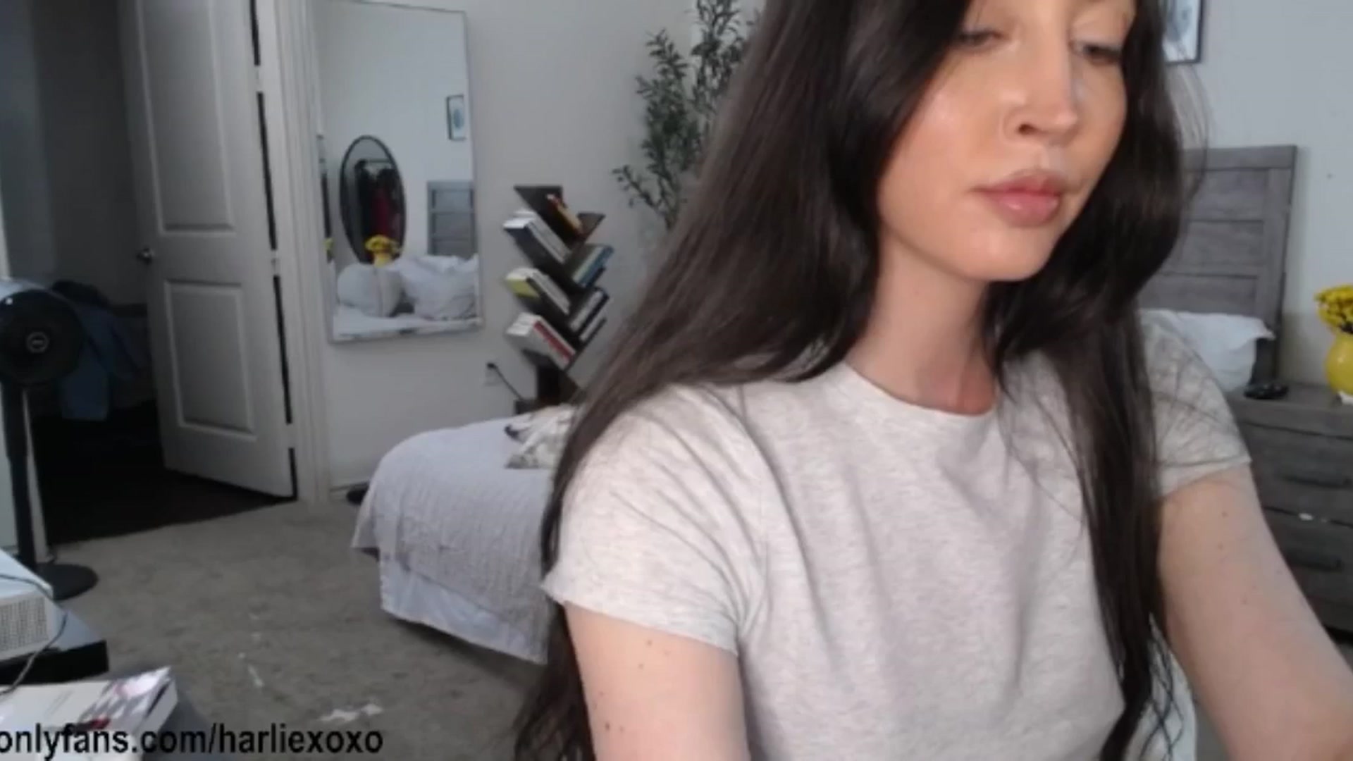 Gallery image thumbnail from SweetHarlie's myfreecams stream on, 04/21/2026, 02:06 image 20 of 20