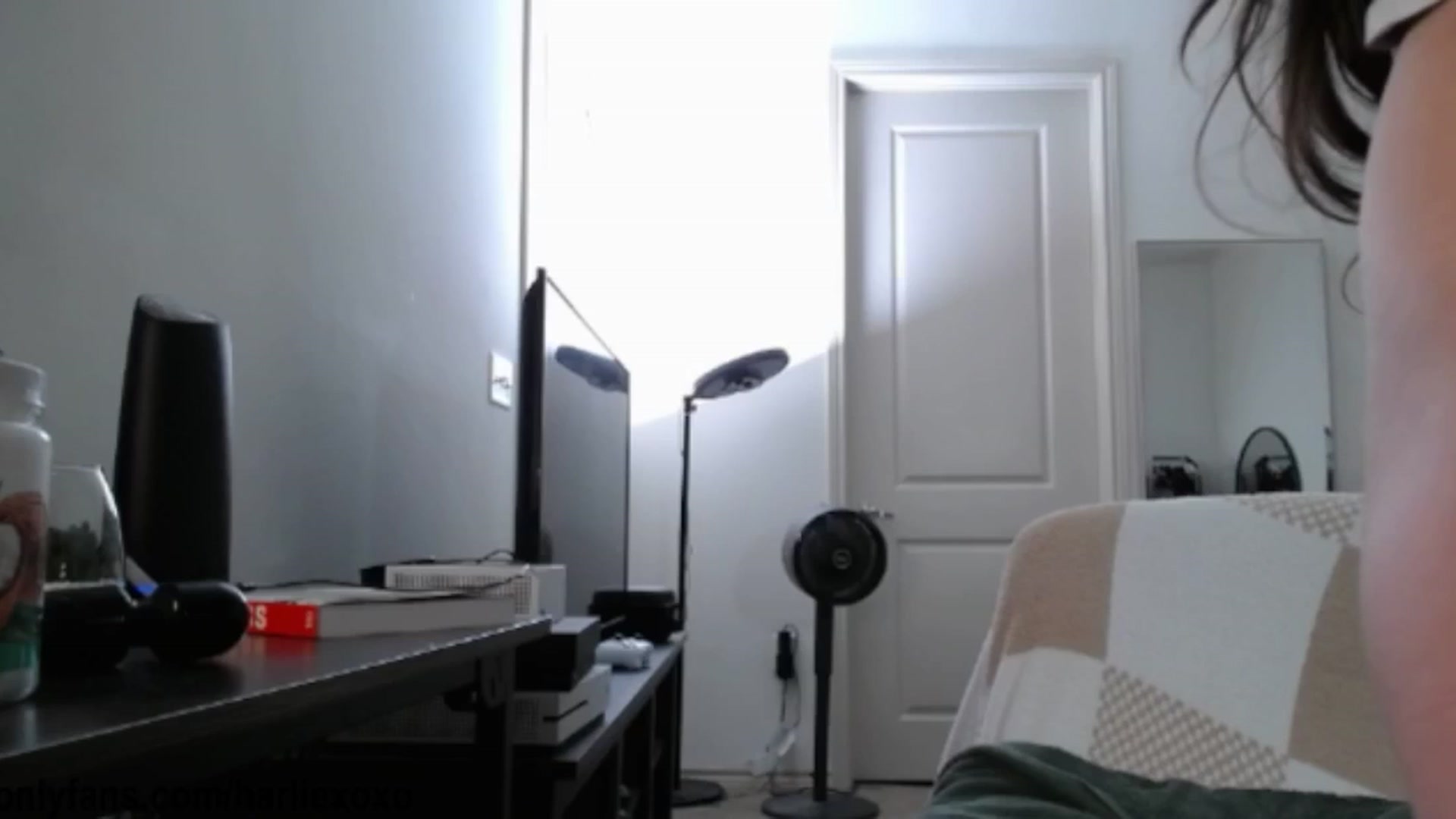 Gallery image thumbnail from SweetHarlie's myfreecams stream on, 04/21/2026, 03:14 image 2 of 20