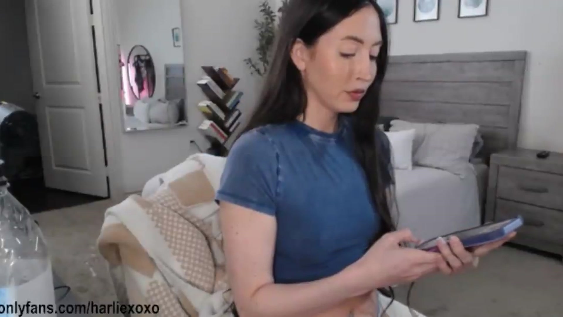 Gallery image thumbnail from SweetHarlie's myfreecams stream on, 05/08/2026, 02:42 image 10 of 20
