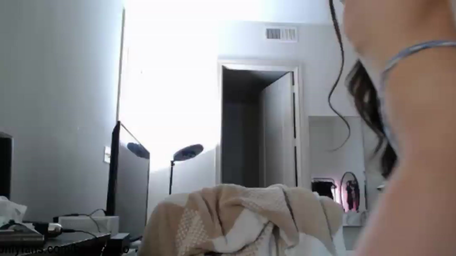 Gallery image thumbnail from SweetHarlie's myfreecams stream on, 05/08/2026, 03:58 image 19 of 20