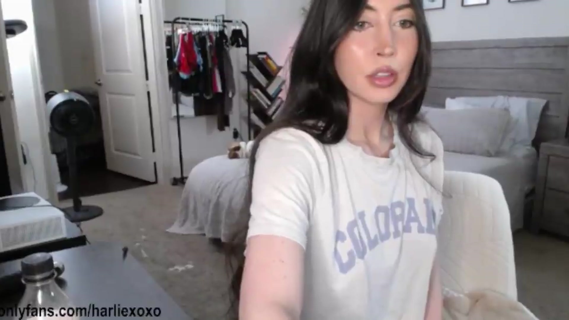 Gallery image thumbnail from SweetHarlie's myfreecams stream on, 08/15/2026, 05:06 image 3 of 20