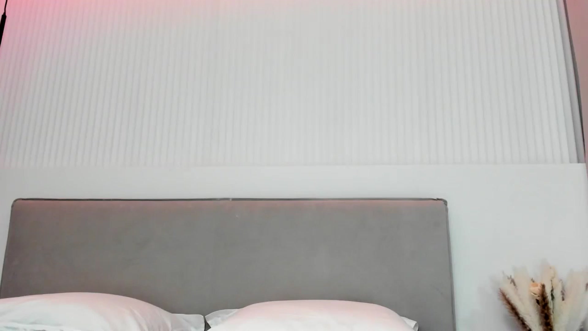 Gallery image thumbnail from SweetJuicee's myfreecams stream on, 06/22/2024, 23:34 image 10 of 20