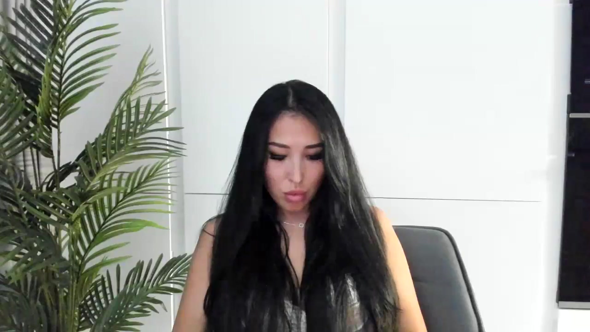 Gallery image thumbnail from SweetJuicee's myfreecams stream on, 06/30/2024, 21:04 image 18 of 20