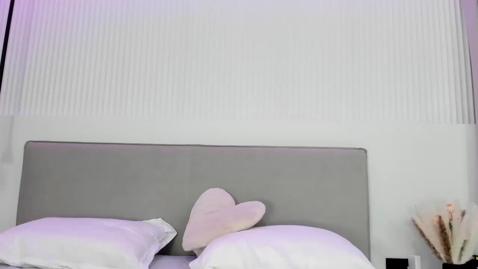Gallery image thumbnail from SweetJuicee's myfreecams stream on, 06/30/2024, 21:04 image 5 of 20
