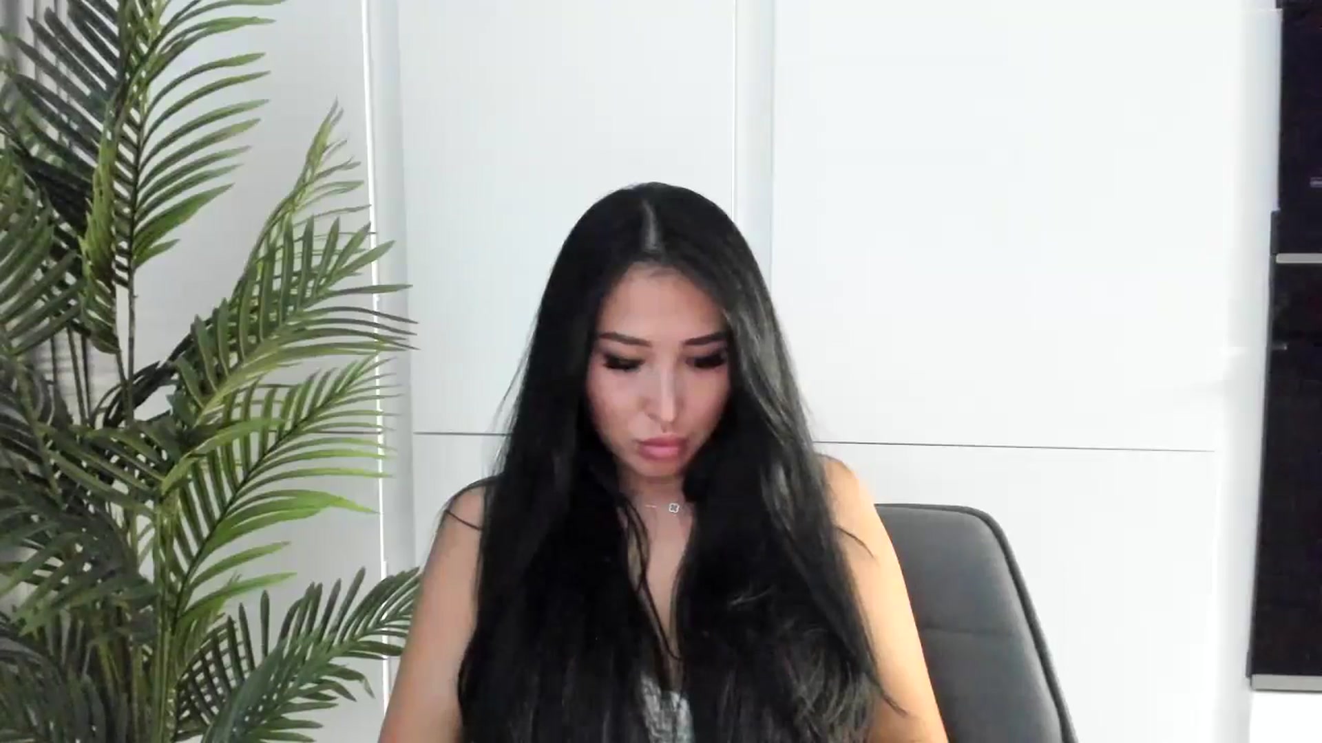 Gallery image thumbnail from SweetJuicee's myfreecams stream on, 06/30/2024, 21:04 image 17 of 20