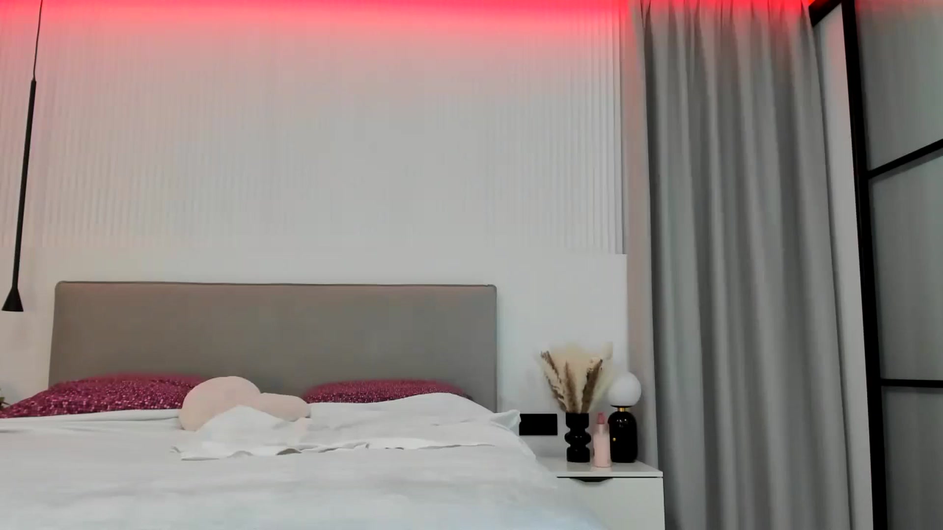 Gallery image thumbnail from SweetJuicee's myfreecams stream on, 07/09/2024, 19:38 image 20 of 20
