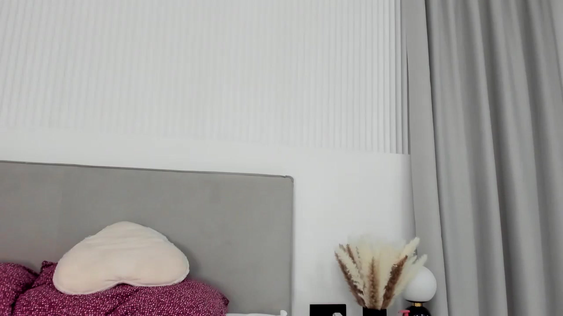 Gallery image thumbnail from SweetJuicee's myfreecams stream on, 07/10/2024, 21:12 image 19 of 20
