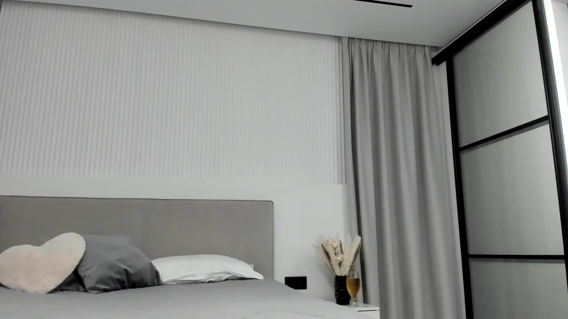 Gallery image thumbnail from SweetJuicee's myfreecams stream on, 08/02/2024, 21:25 image 5 of 20