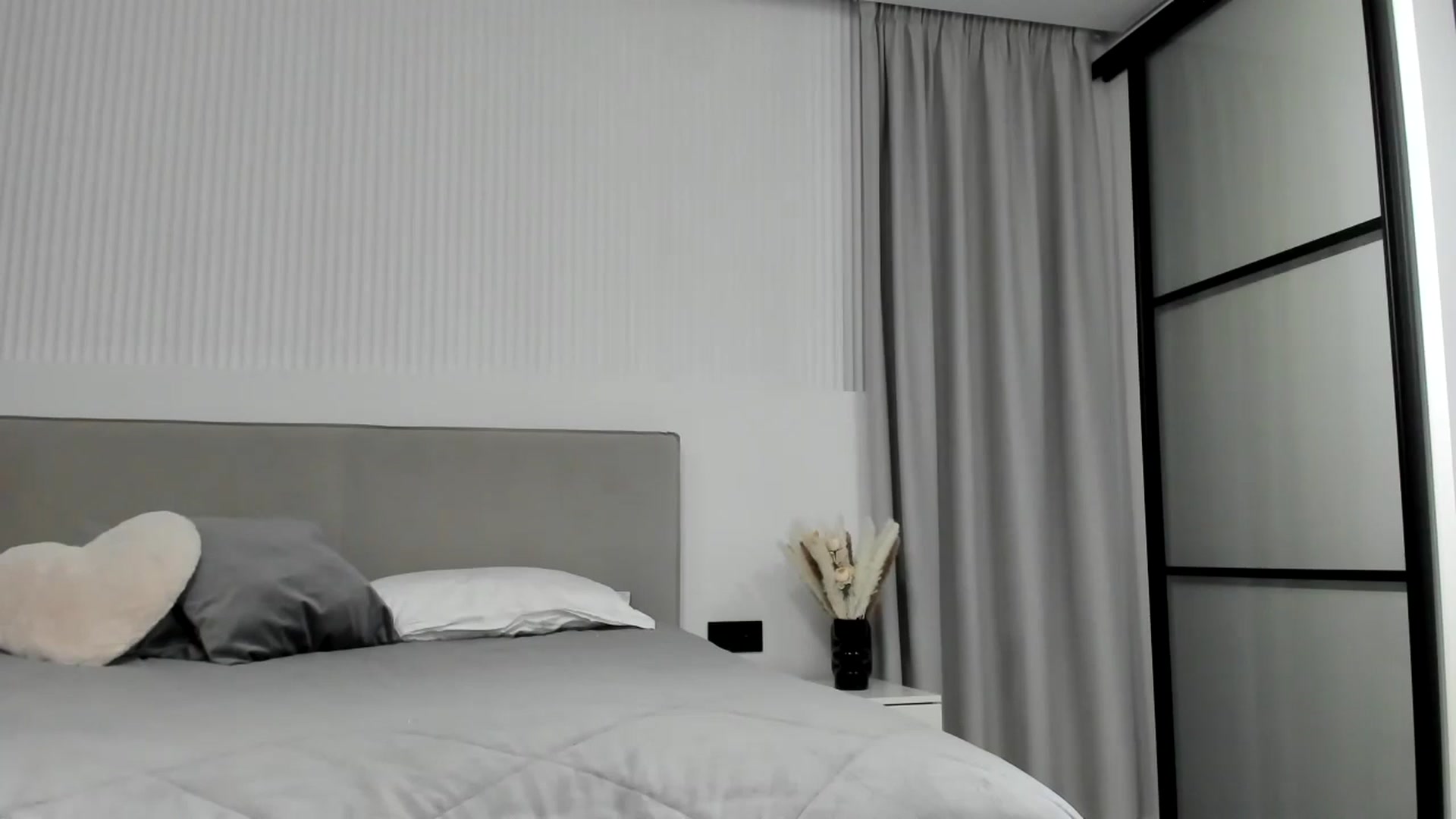 Gallery image thumbnail from SweetJuicee's myfreecams stream on, 08/02/2024, 21:25 image 9 of 20