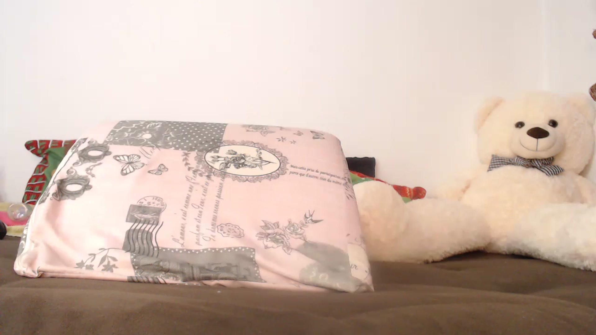 Gallery image thumbnail from SweetJulietha's myfreecams stream on, 11/23/2022, 11:26 image 10 of 20