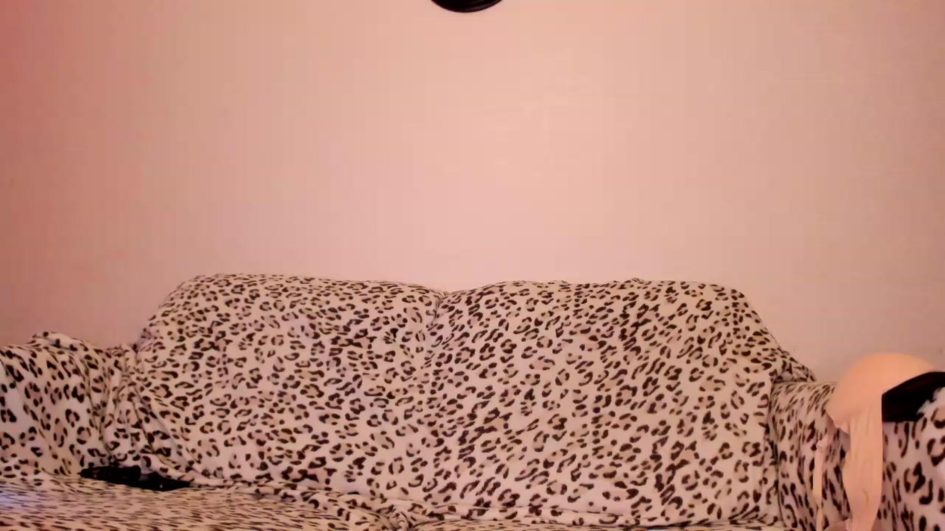 Gallery image thumbnail from SweetKellsey's myfreecams stream on, 11/27/2022, 14:35 image 14 of 20