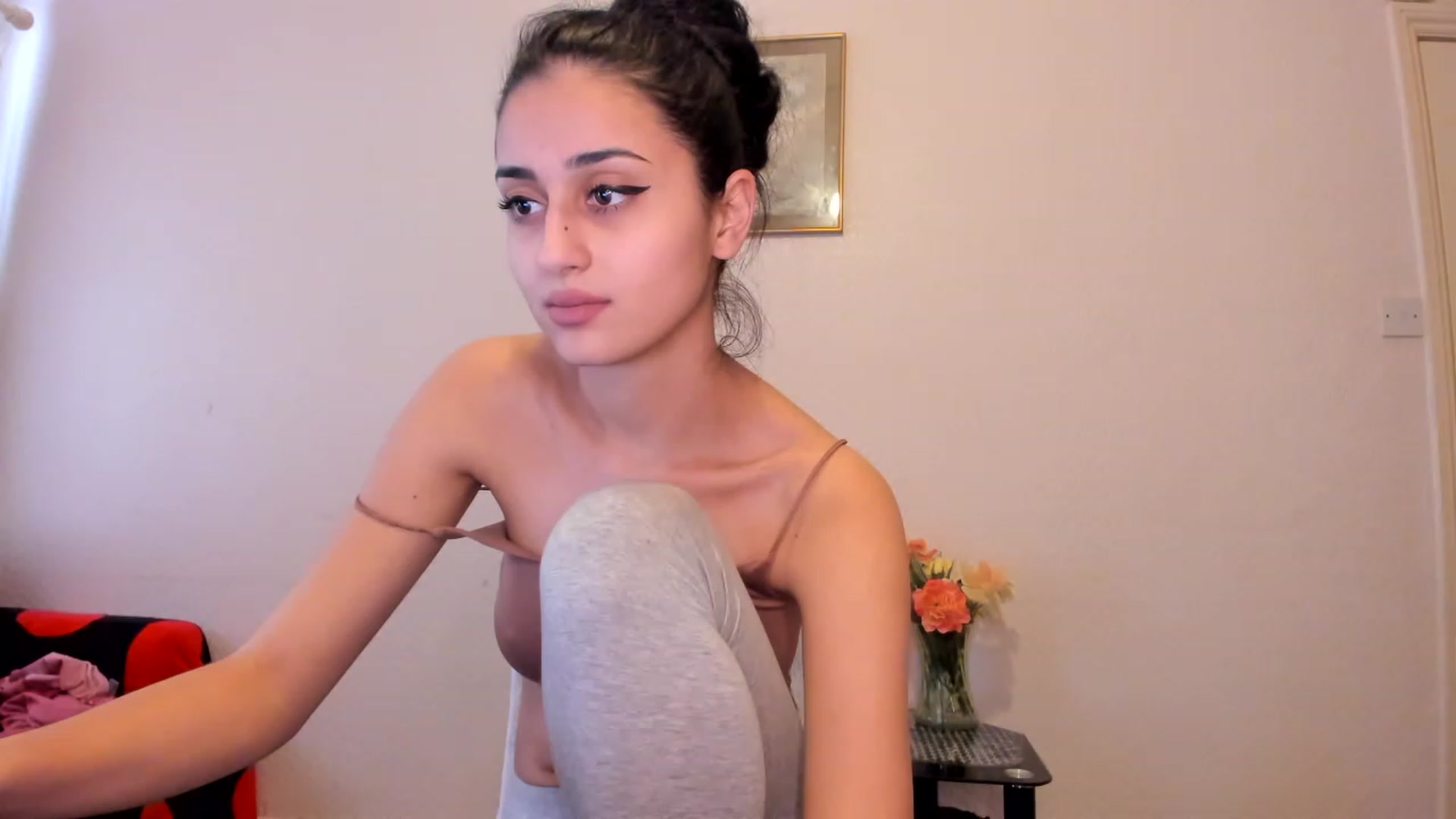 Gallery image thumbnail from SweetKellsey's myfreecams stream on, 03/11/2023, 15:38 image 18 of 20