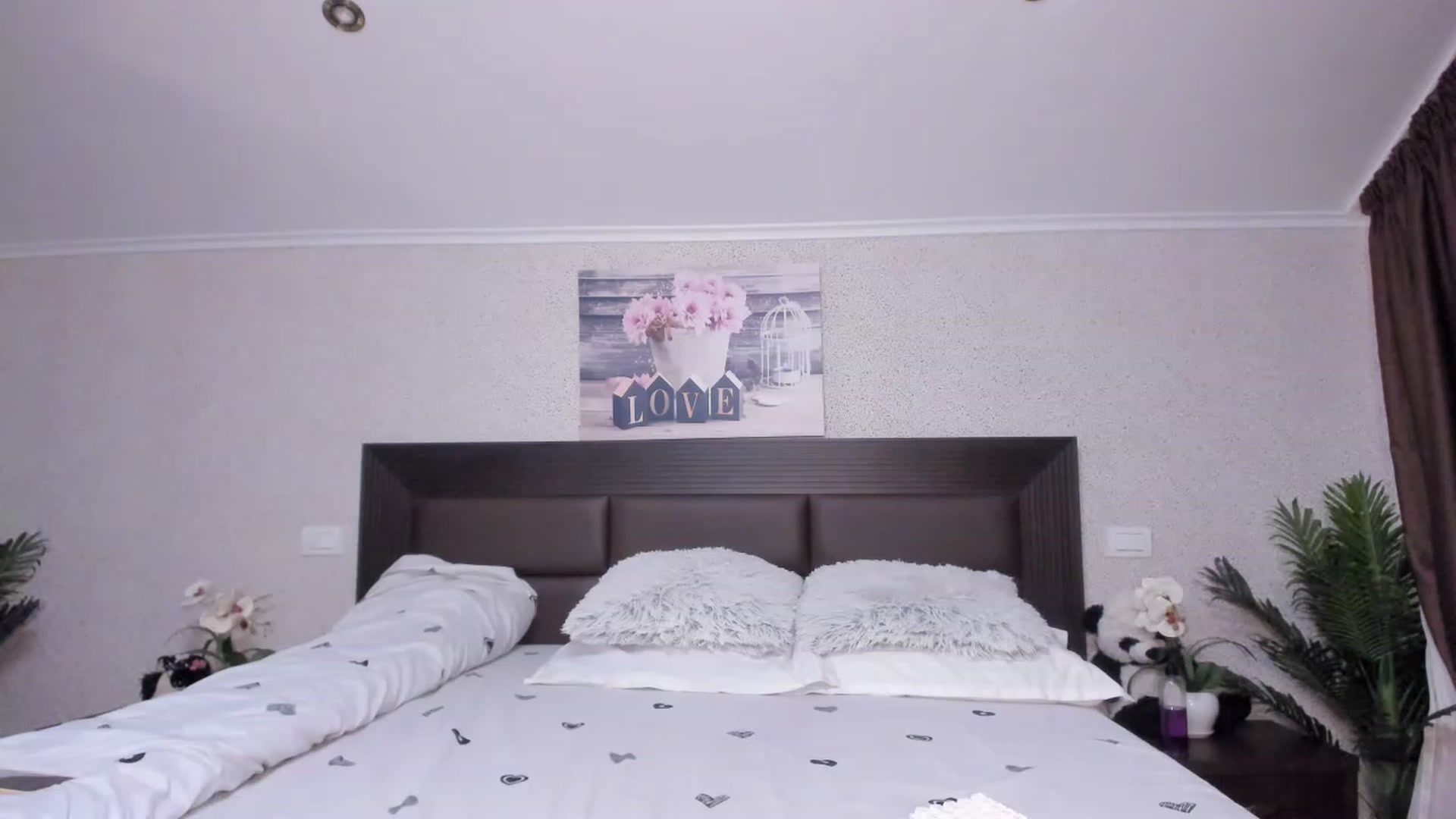 Gallery image thumbnail from SweetKellsey's myfreecams stream on, 06/27/2023, 15:18 image 13 of 20