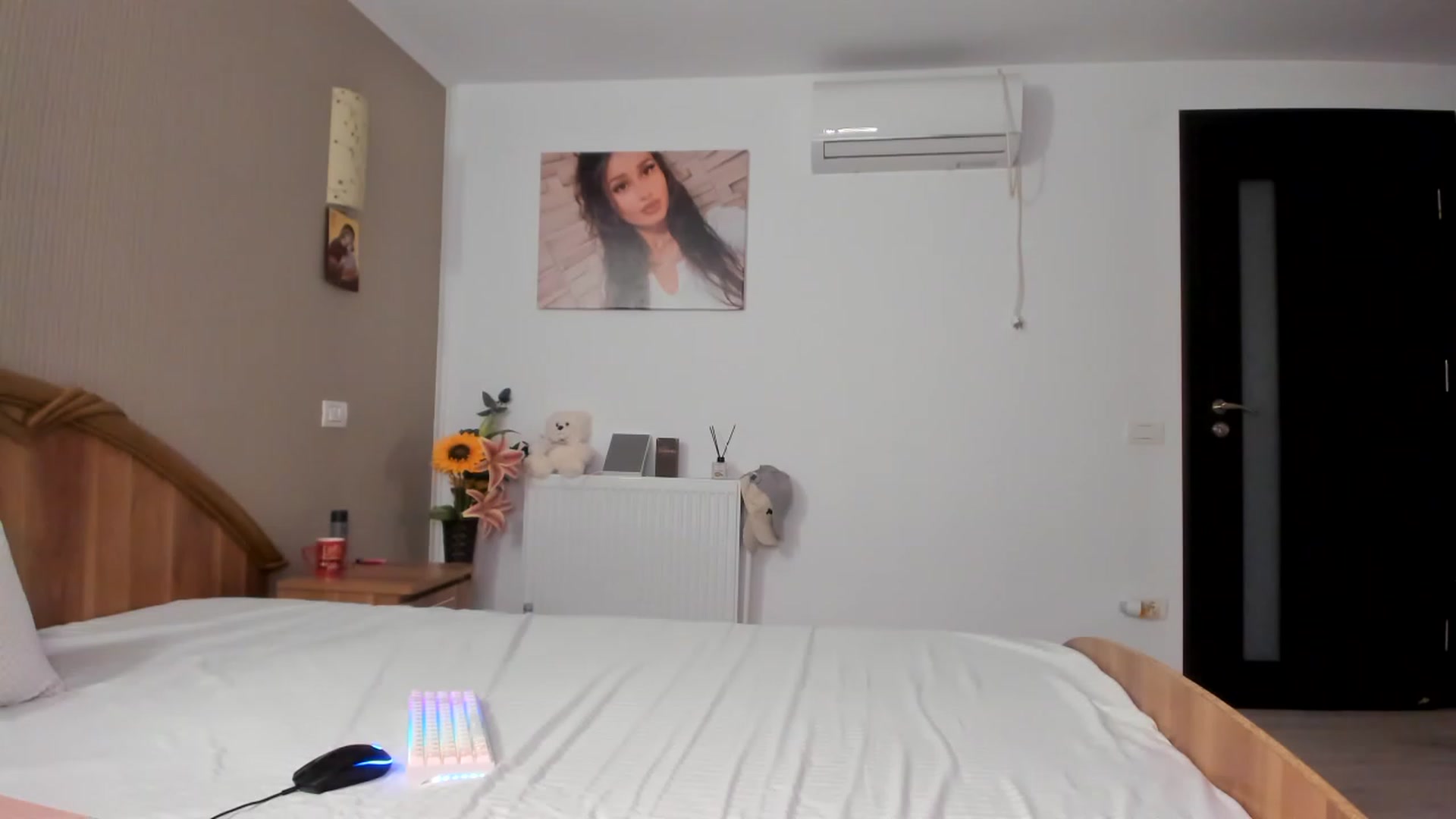 Gallery image thumbnail from SweetKellsey's myfreecams stream on, 07/27/2023, 11:06 image 15 of 20
