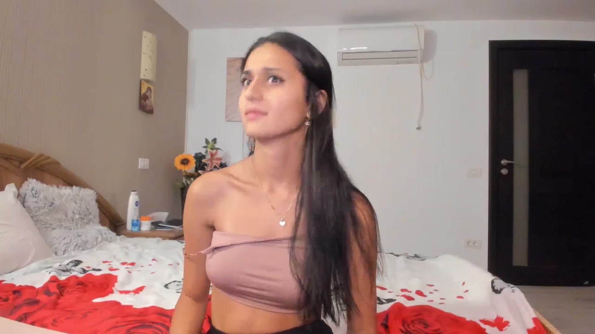 Gallery image thumbnail from SweetKellsey's myfreecams stream on, 09/04/2023, 20:36 image 7 of 20