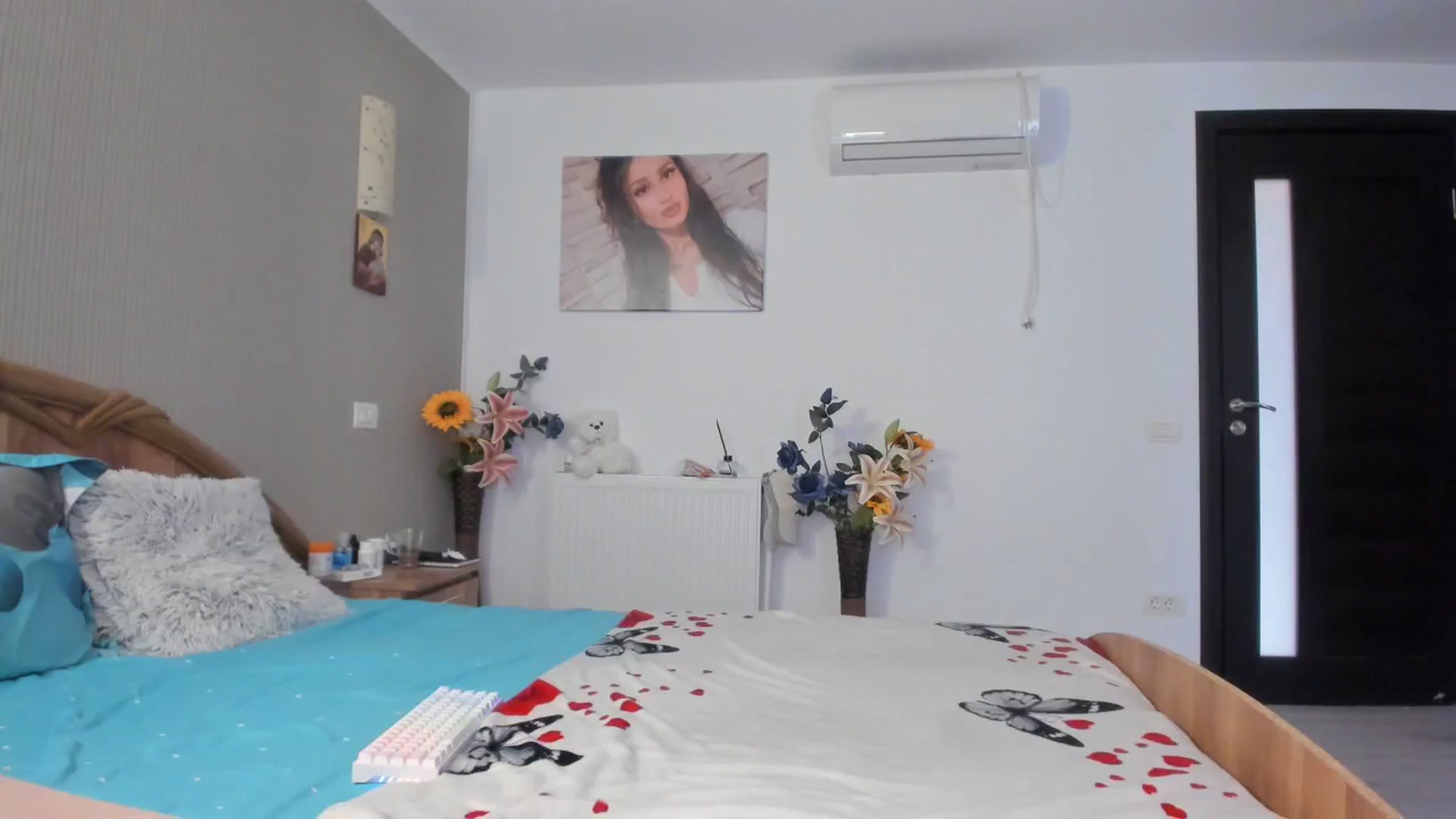 Gallery image thumbnail from SweetKellsey's myfreecams stream on, 09/23/2023, 14:46 image 3 of 20