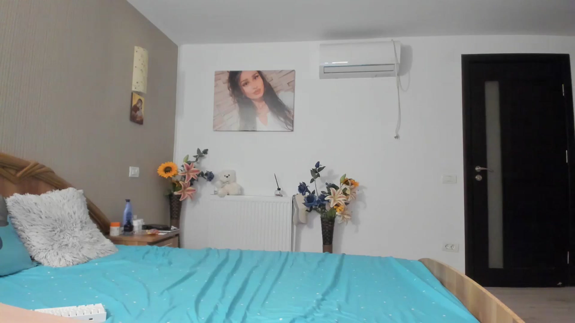 Gallery image thumbnail from SweetKellsey's myfreecams stream on, 09/24/2023, 22:17 image 5 of 20