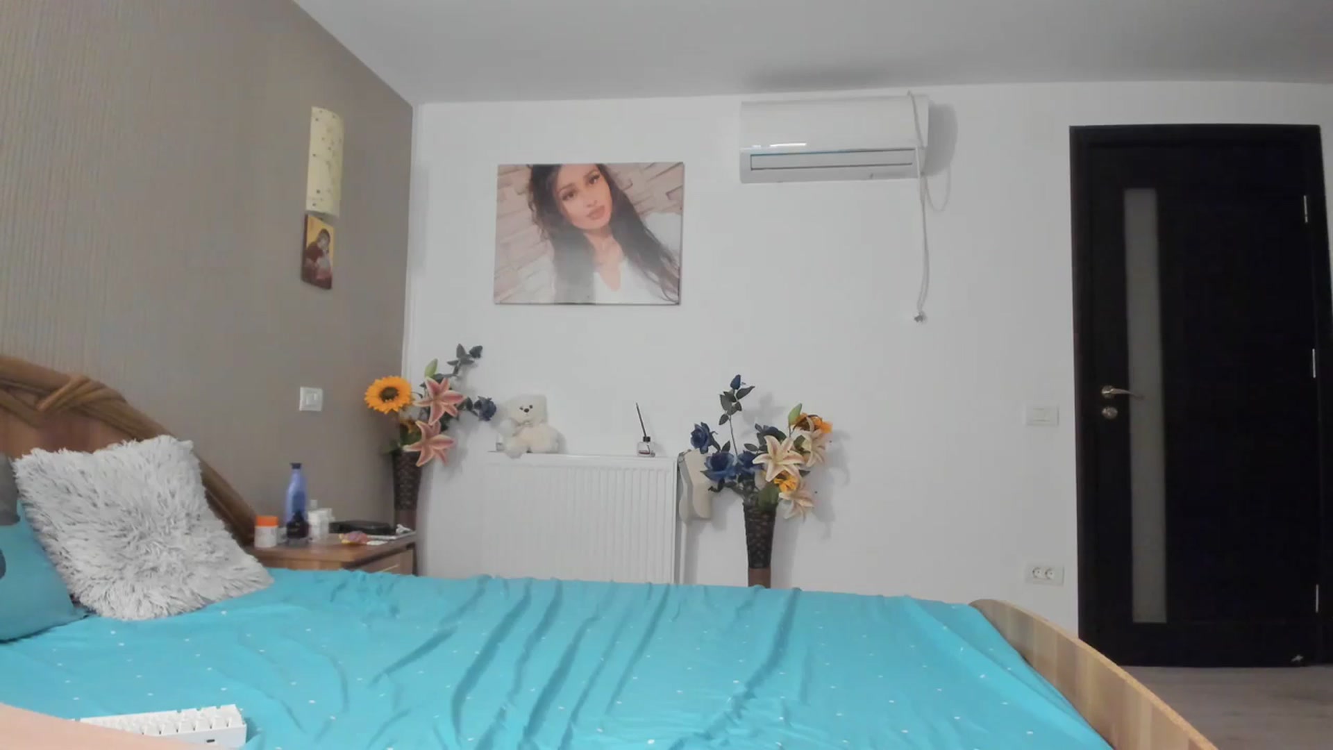 Gallery image thumbnail from SweetKellsey's myfreecams stream on, 09/24/2023, 22:17 image 6 of 20