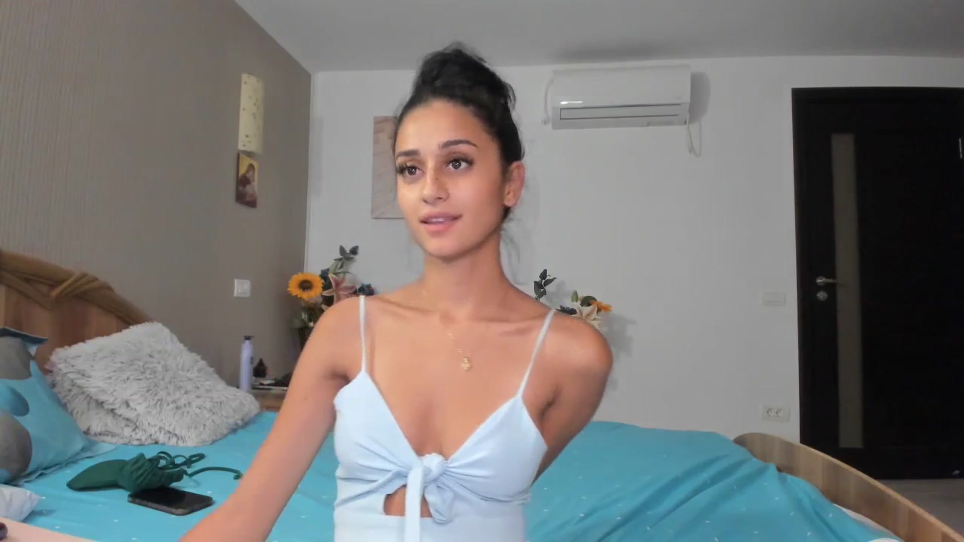Gallery image thumbnail from SweetKellsey's myfreecams stream on, 10/28/2023, 24:01 image 14 of 20
