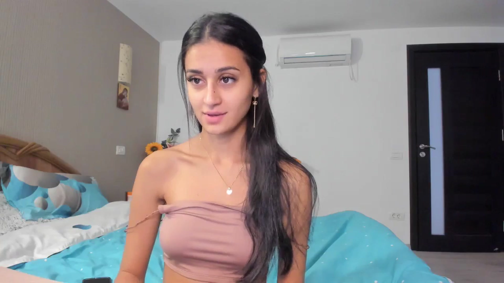 Gallery image thumbnail from SweetKellsey's myfreecams stream on, 11/08/2023, 09:39 image 13 of 20