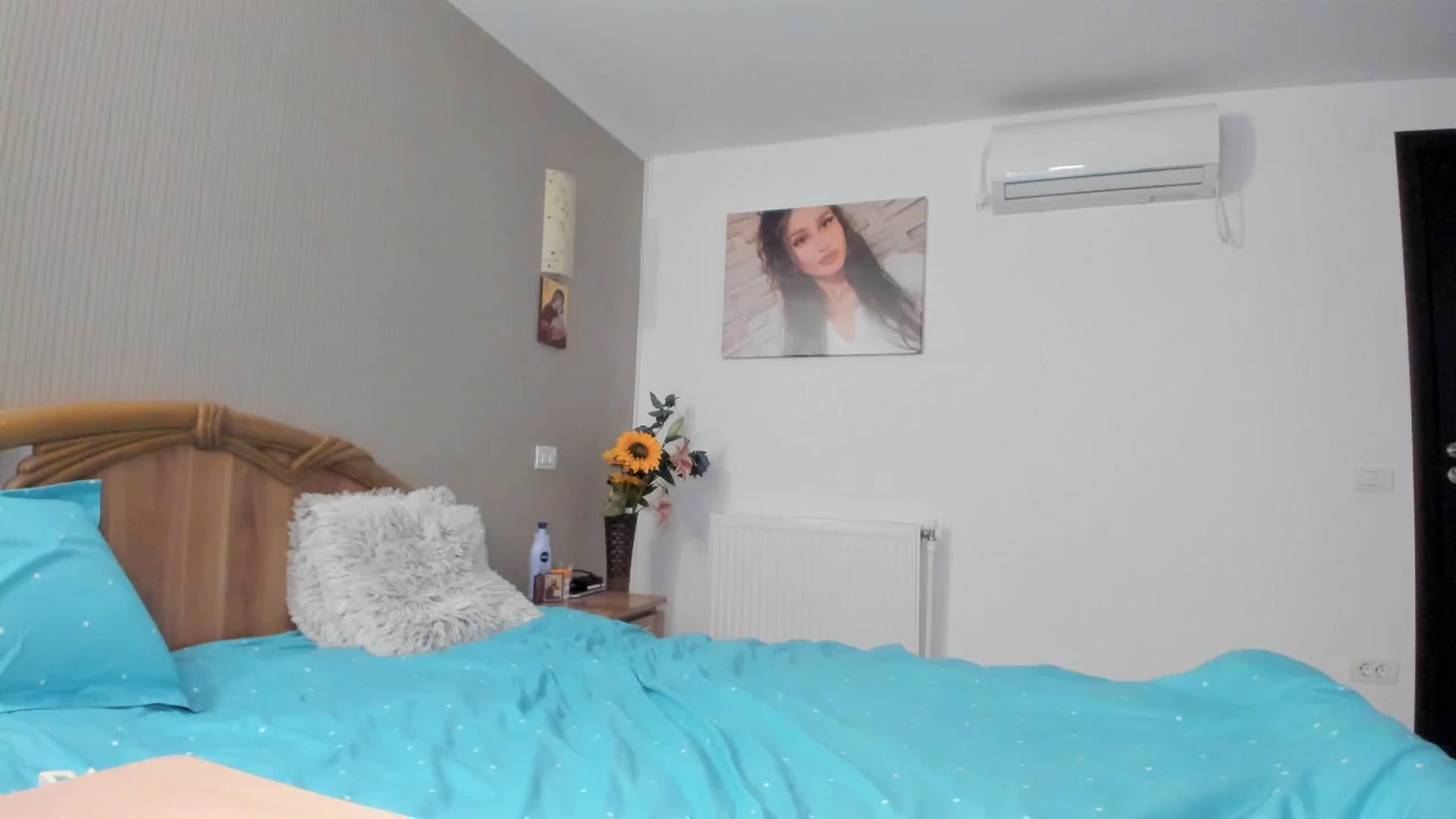 Gallery image thumbnail from SweetKellsey's myfreecams stream on, 11/15/2023, 11:16 image 19 of 20
