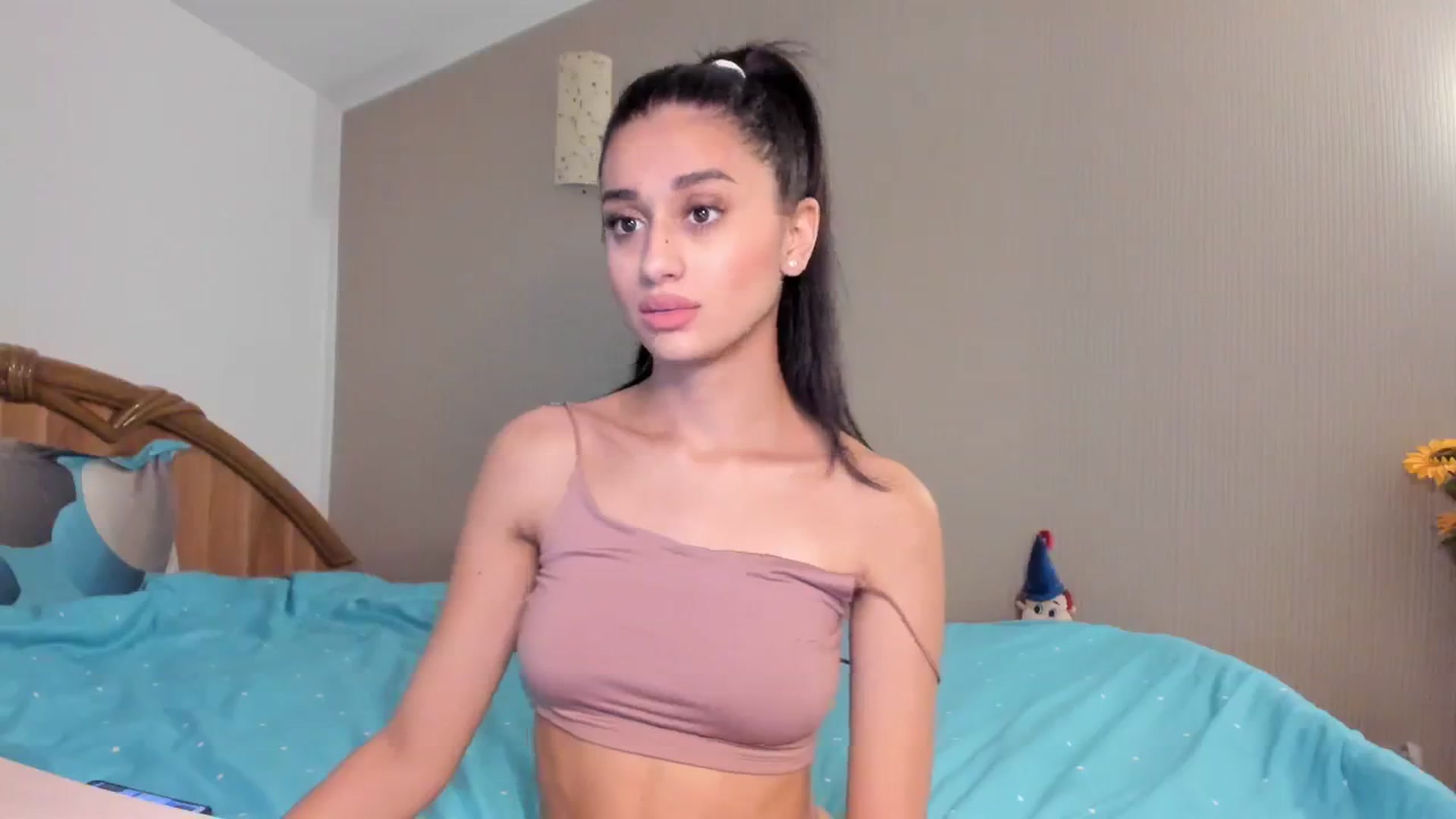Gallery image thumbnail from SweetKellsey's myfreecams stream on, 02/28/2024, 01:08 image 10 of 20