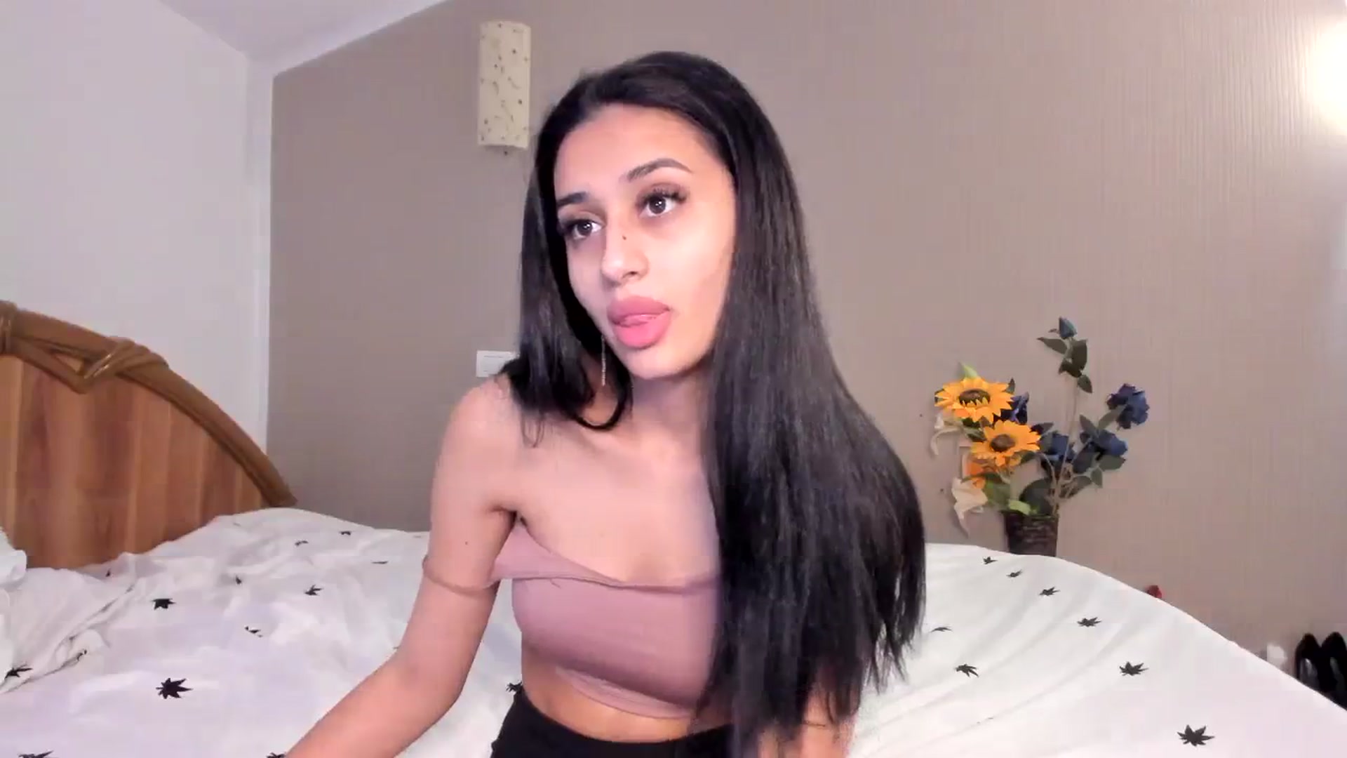 Gallery image thumbnail from SweetKellsey's myfreecams stream on, 03/26/2024, 08:34 image 2 of 20