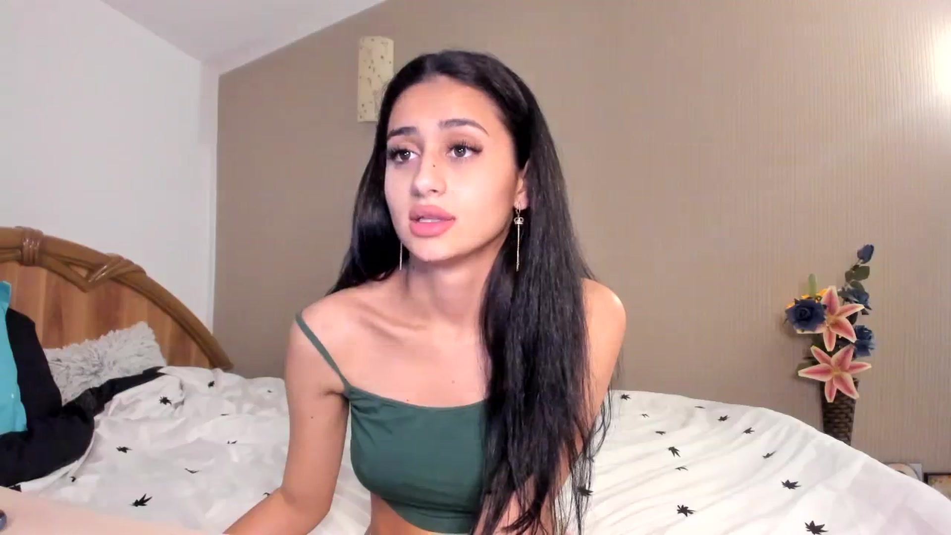 Gallery image thumbnail from SweetKellsey's myfreecams stream on, 04/03/2024, 01:22 image 17 of 20