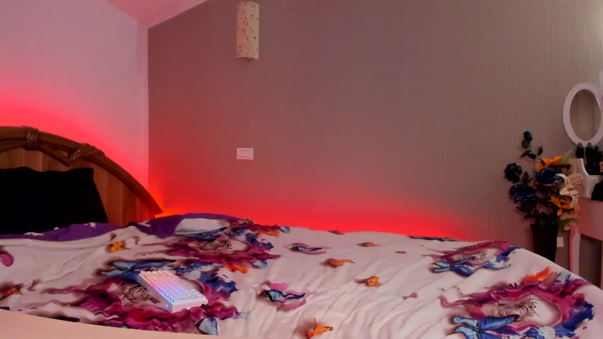 Gallery image thumbnail from SweetKellsey's myfreecams stream on, 05/03/2024, 24:27 image 20 of 20