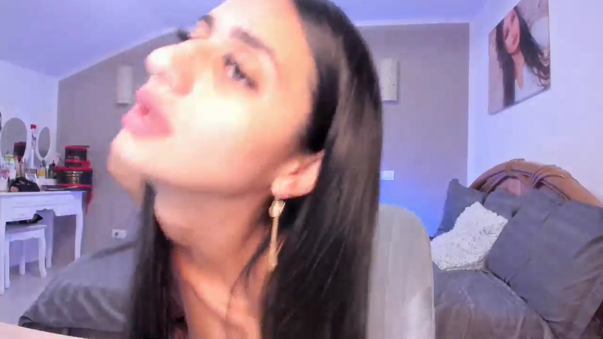 Gallery image thumbnail from SweetKellsey's myfreecams stream on, 11/12/2024, 21:27 image 17 of 20