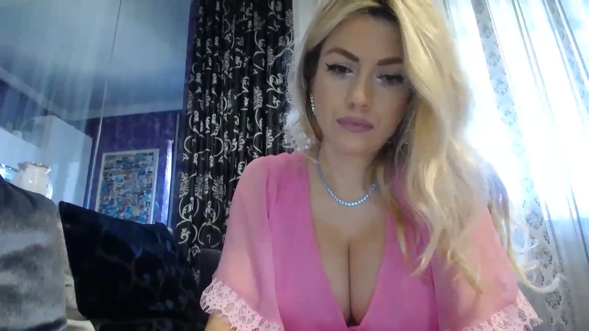 Gallery image thumbnail from SweetKimmmber's myfreecams stream on, 09/25/2023, 07:30 image 16 of 20