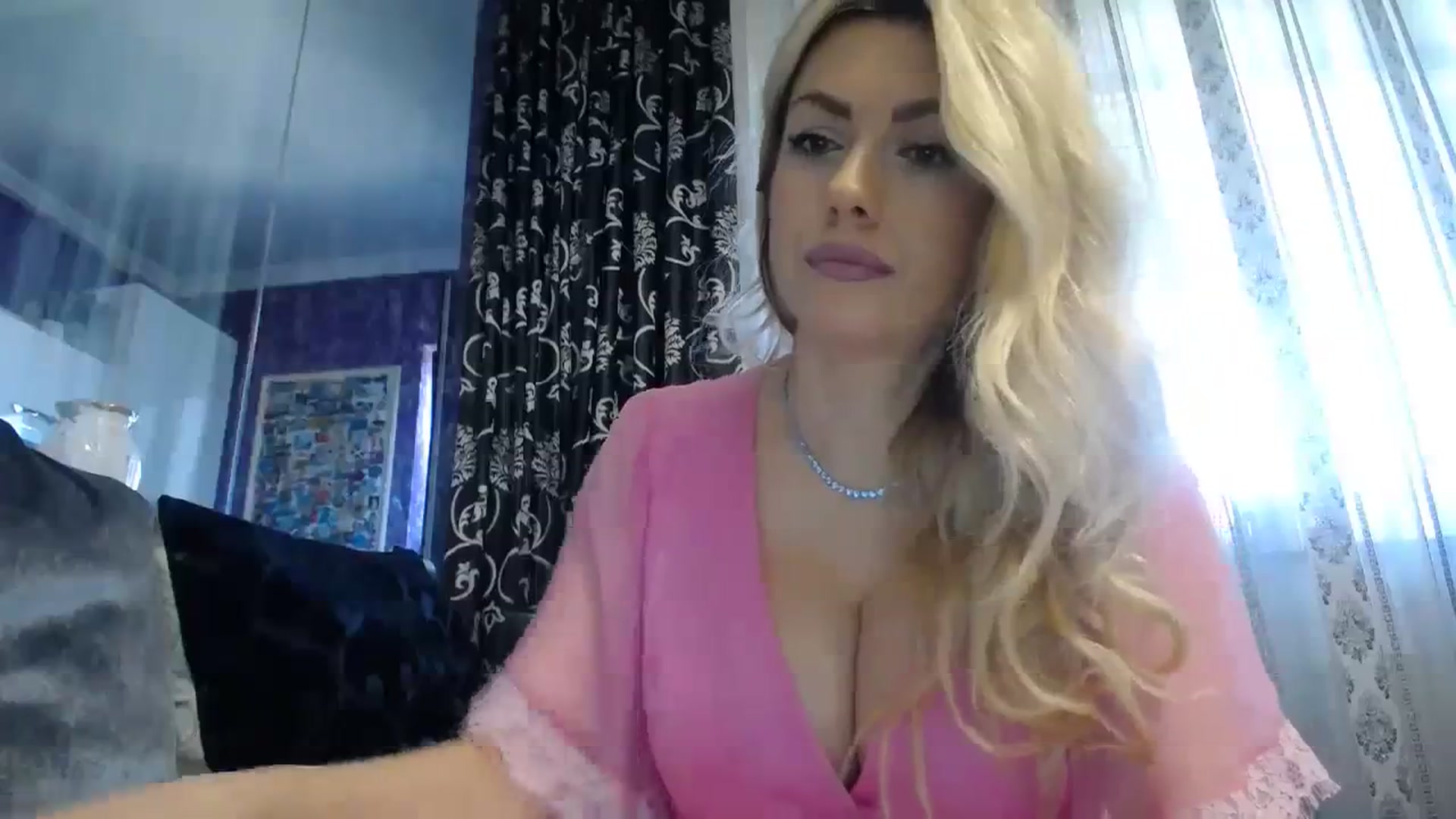 Gallery image thumbnail from SweetKimmmber's myfreecams stream on, 09/25/2023, 07:30 image 12 of 20