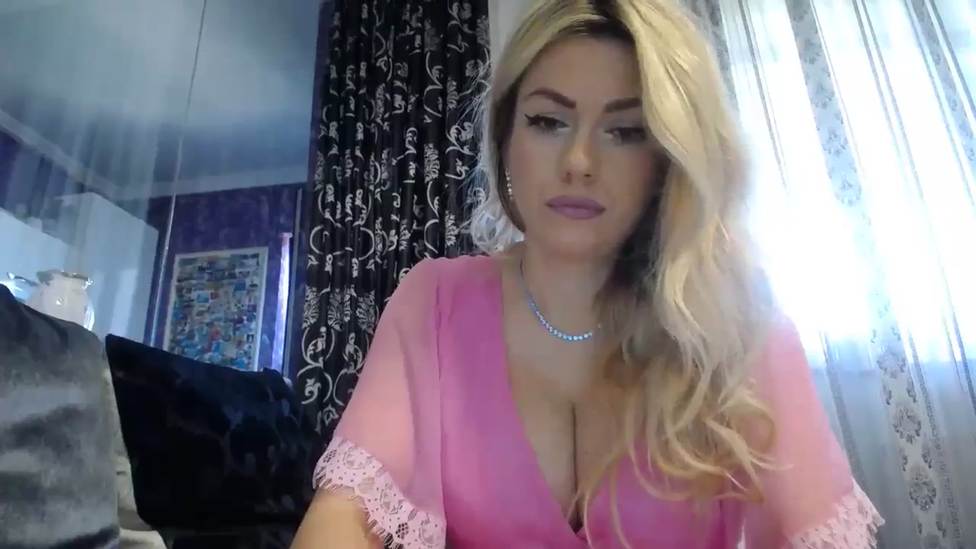 Gallery image thumbnail from SweetKimmmber's myfreecams stream on, 09/25/2023, 07:30 image 11 of 20