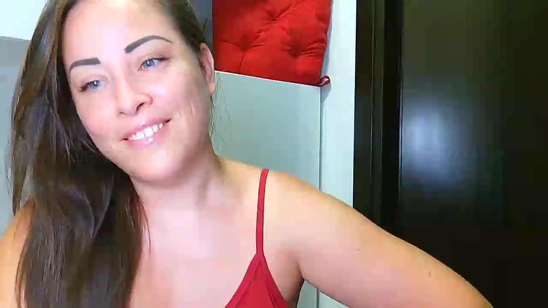 Gallery image thumbnail from SweetKitty's myfreecams stream on, 08/03/2026, 13:57 image 1 of 20