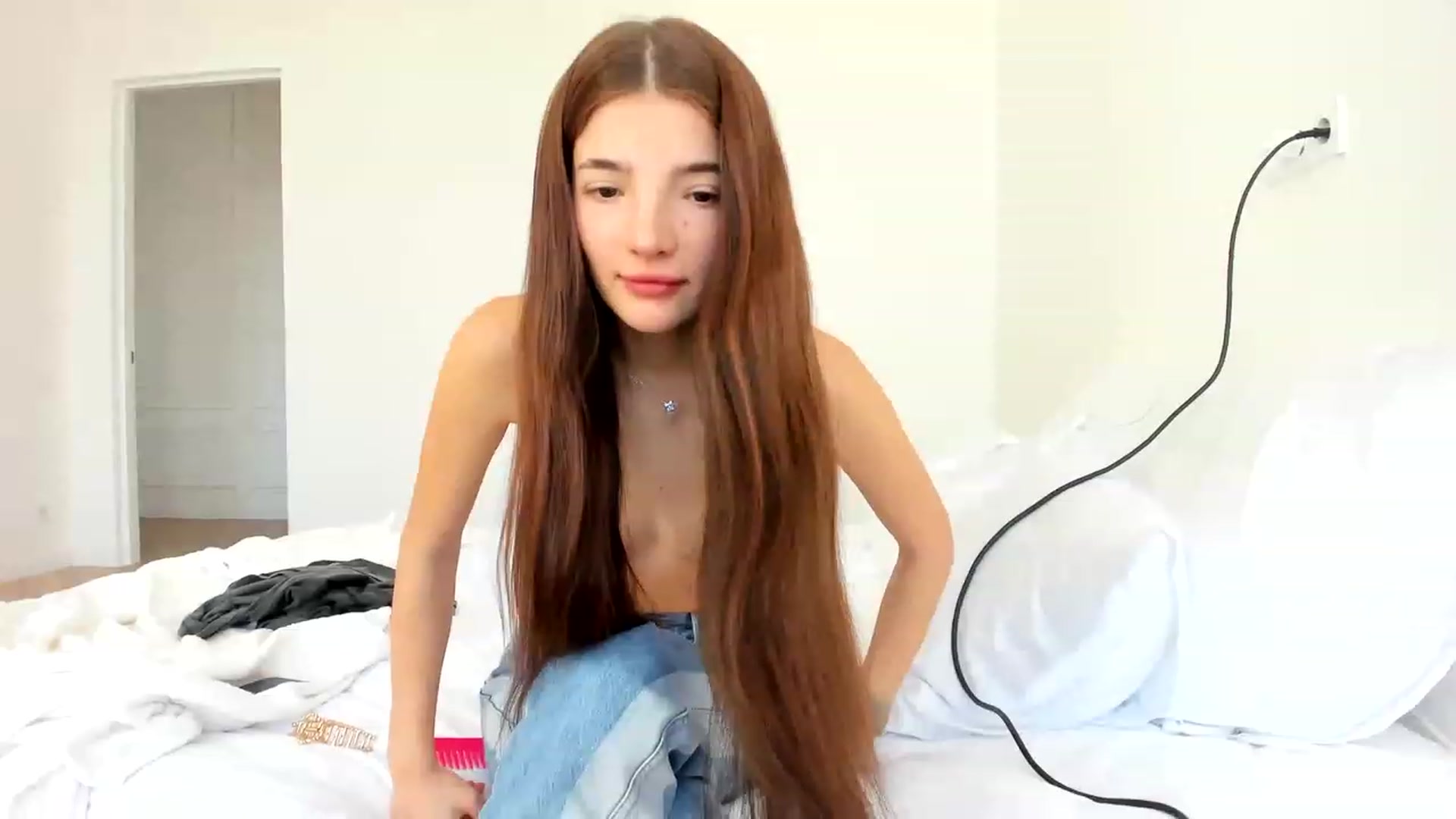 Gallery image thumbnail from SweetKlem's myfreecams stream on, 11/14/2022, 11:16 image 10 of 20