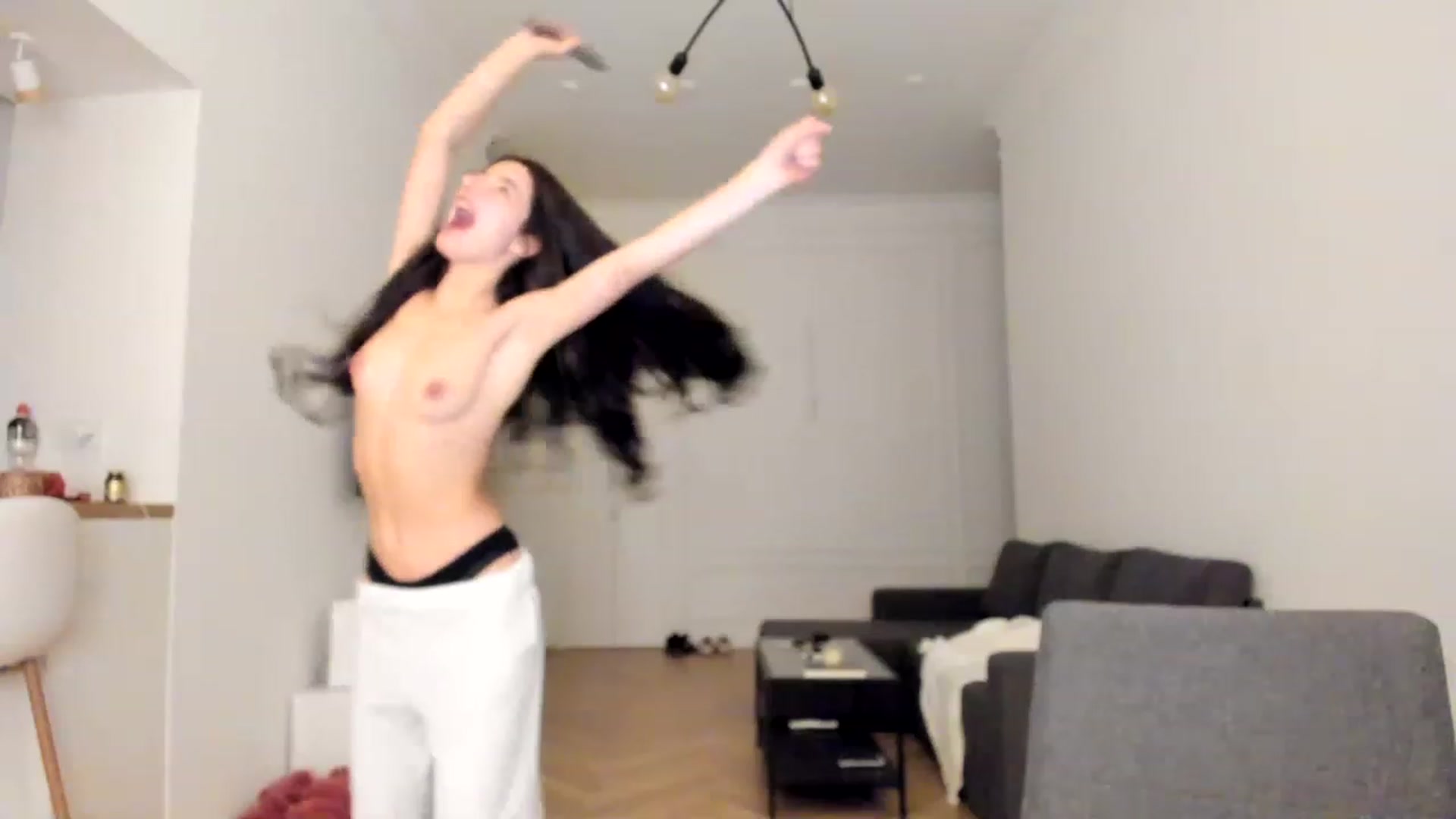 Gallery image thumbnail from SweetKlem's myfreecams stream on, 11/17/2022, 19:40 image 6 of 20