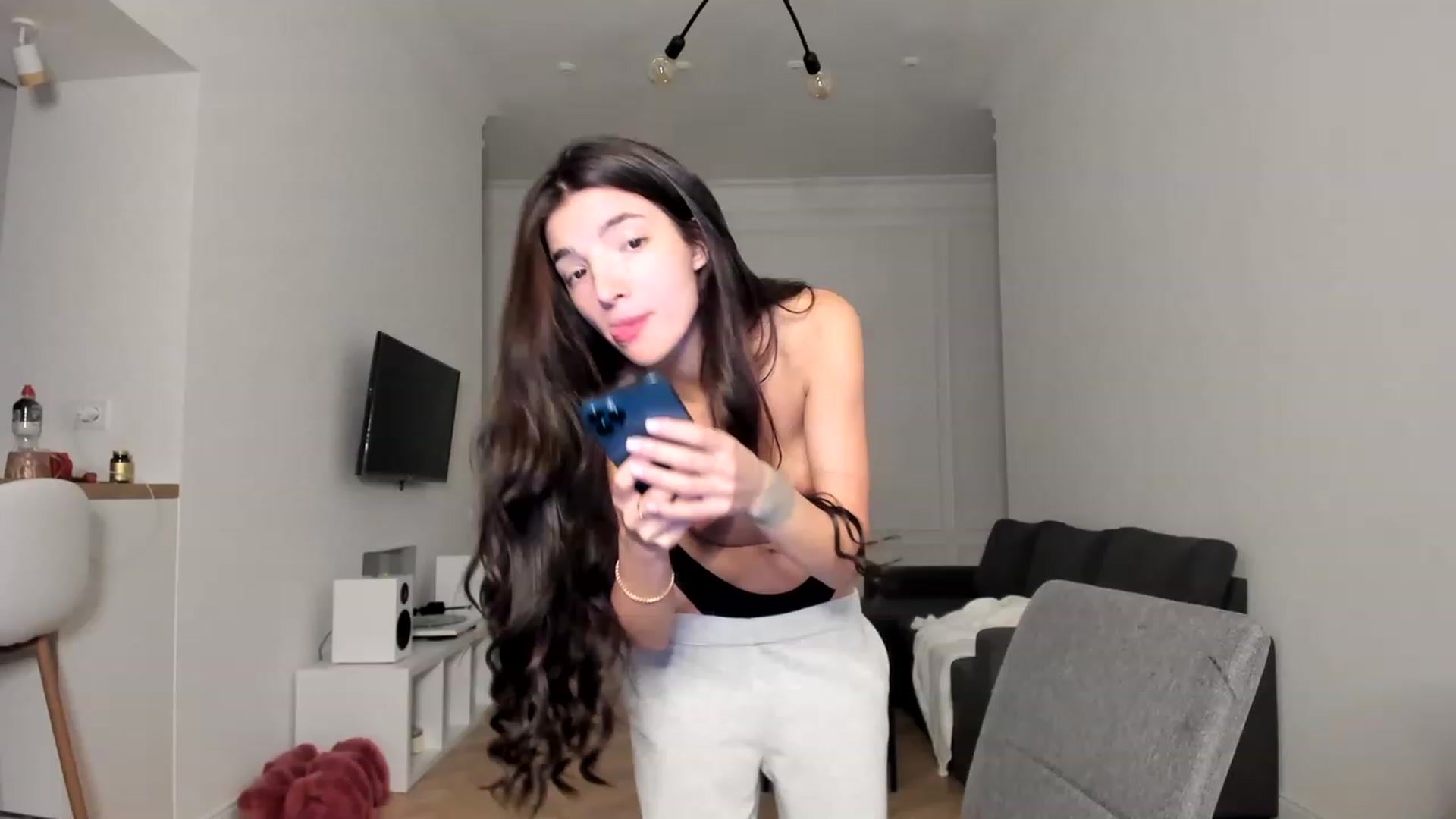 Gallery image thumbnail from SweetKlem's myfreecams stream on, 11/17/2022, 20:18 image 6 of 20