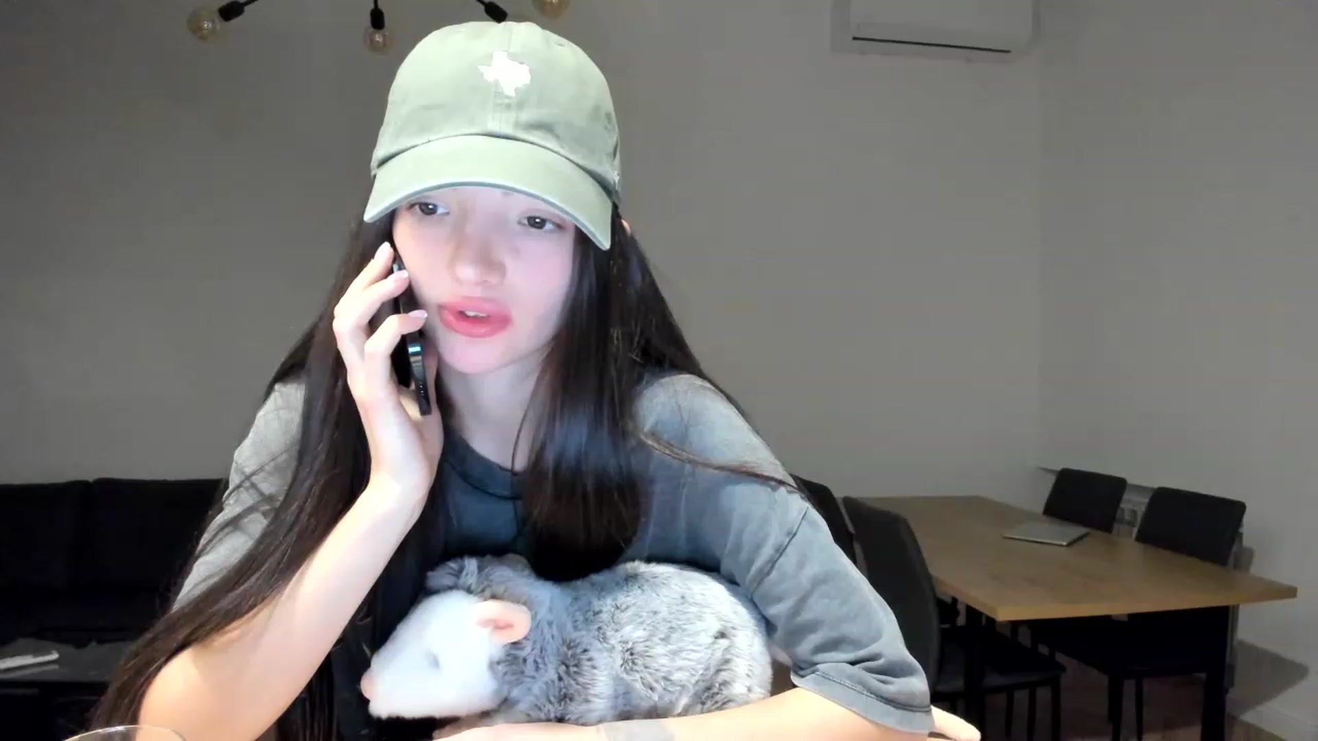 Gallery image thumbnail from SweetKlem's myfreecams stream on, 11/22/2022, 20:33 image 16 of 20