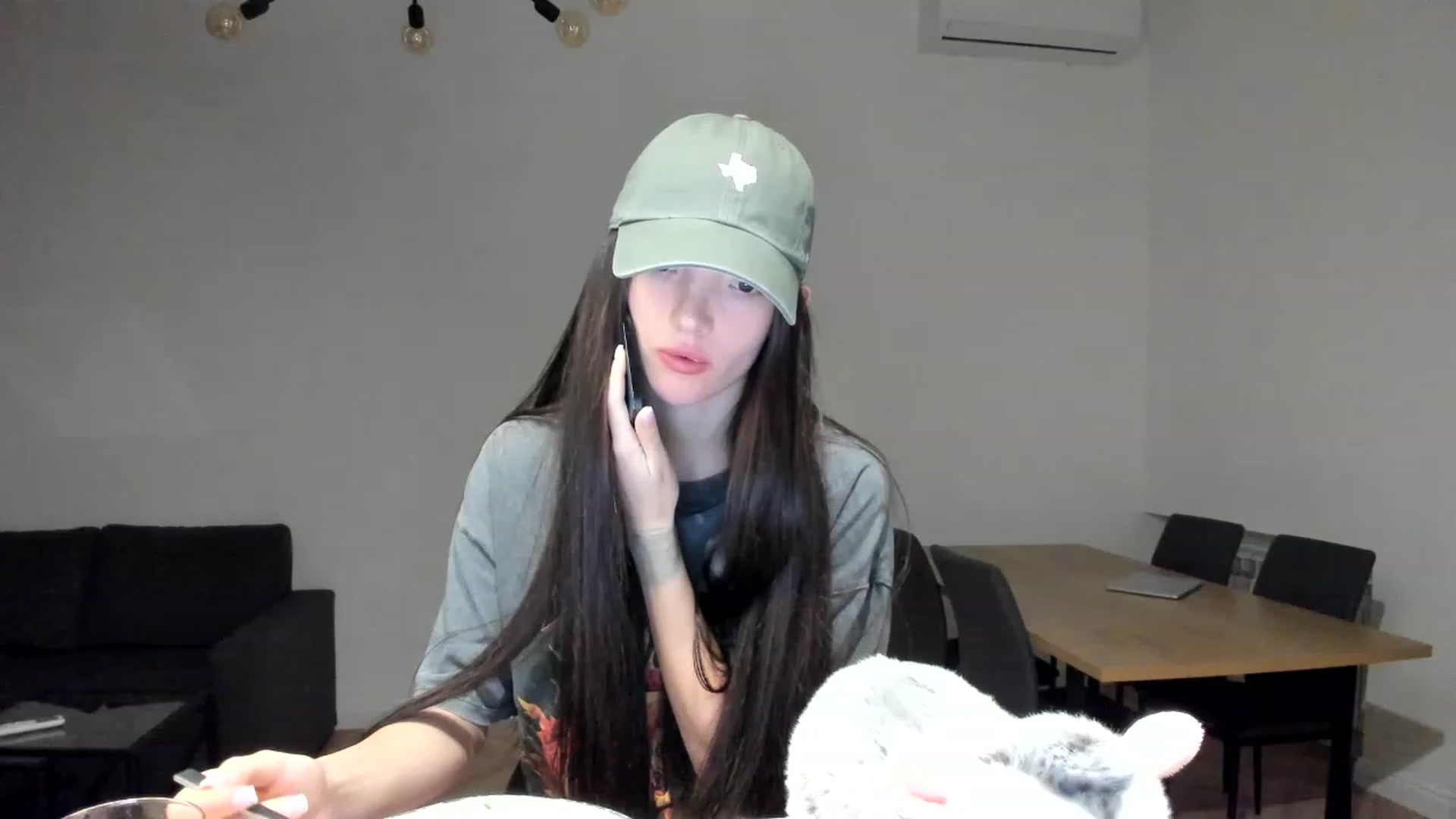 Gallery image thumbnail from SweetKlem's myfreecams stream on, 11/22/2022, 20:33 image 13 of 20
