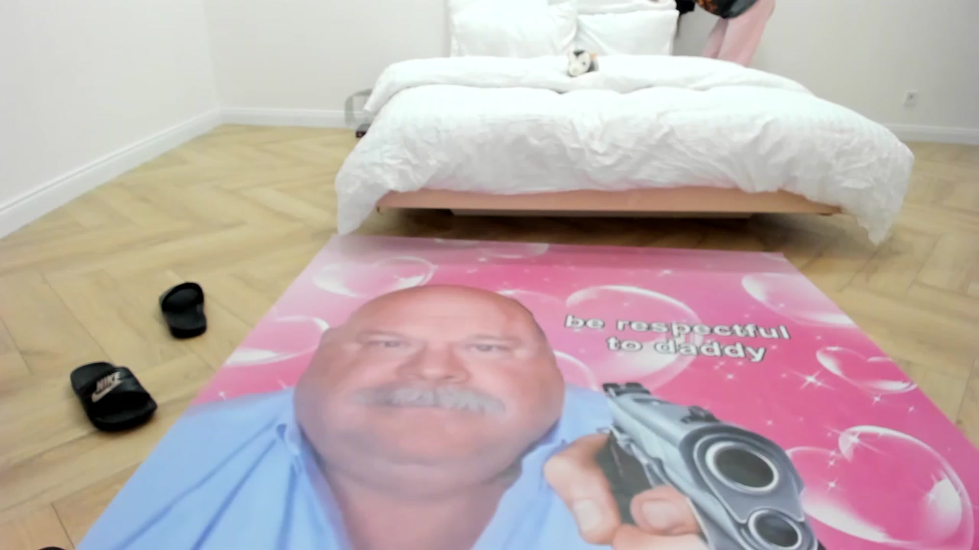 Gallery image thumbnail from SweetKlem's myfreecams stream on, 11/22/2022, 22:17 image 14 of 20