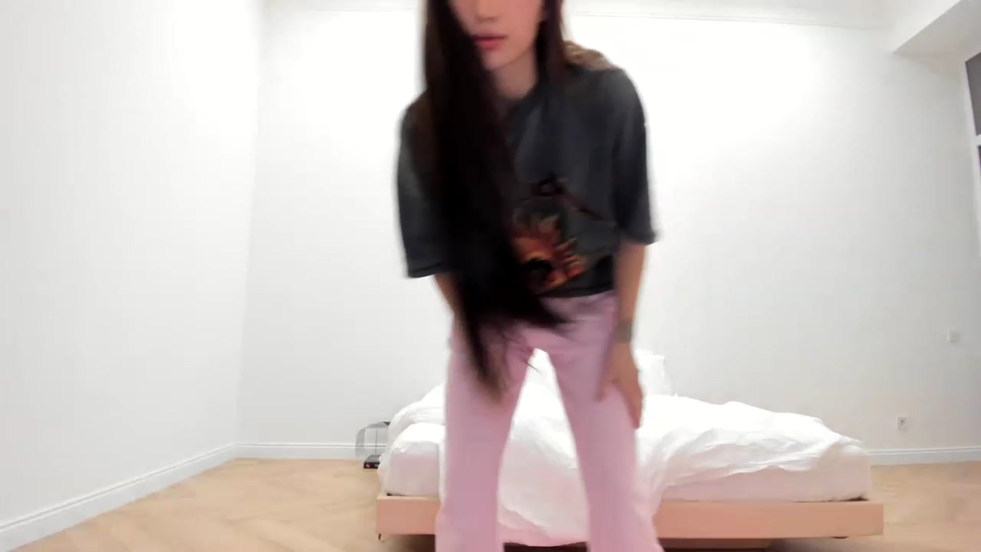 Gallery image thumbnail from SweetKlem's myfreecams stream on, 11/22/2022, 22:17 image 12 of 20