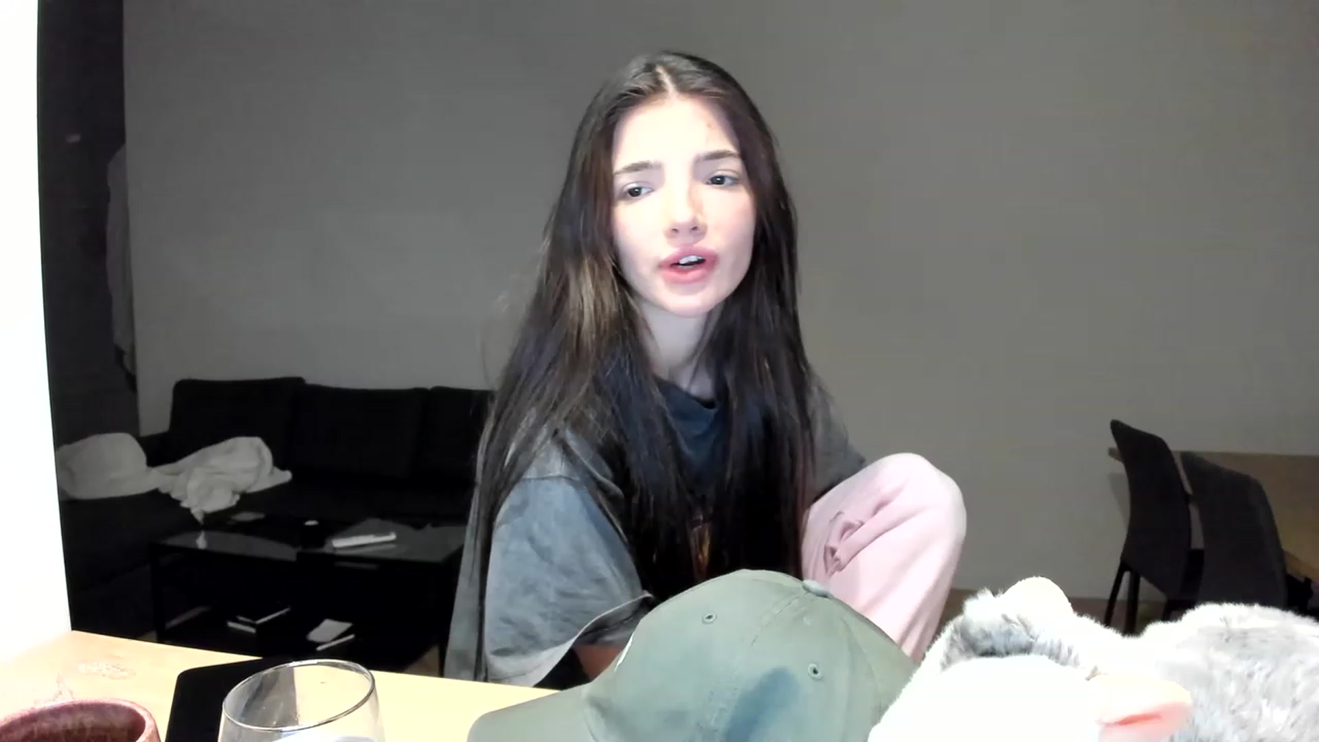 Gallery image thumbnail from SweetKlem's myfreecams stream on, 11/22/2022, 22:17 image 5 of 20