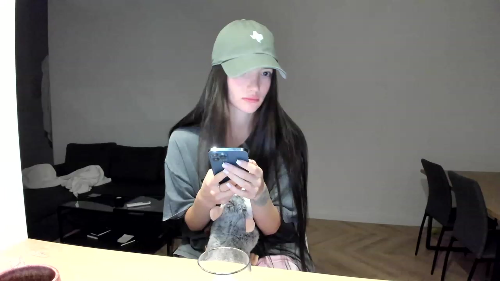 Gallery image thumbnail from SweetKlem's myfreecams stream on, 11/22/2022, 22:17 image 7 of 20