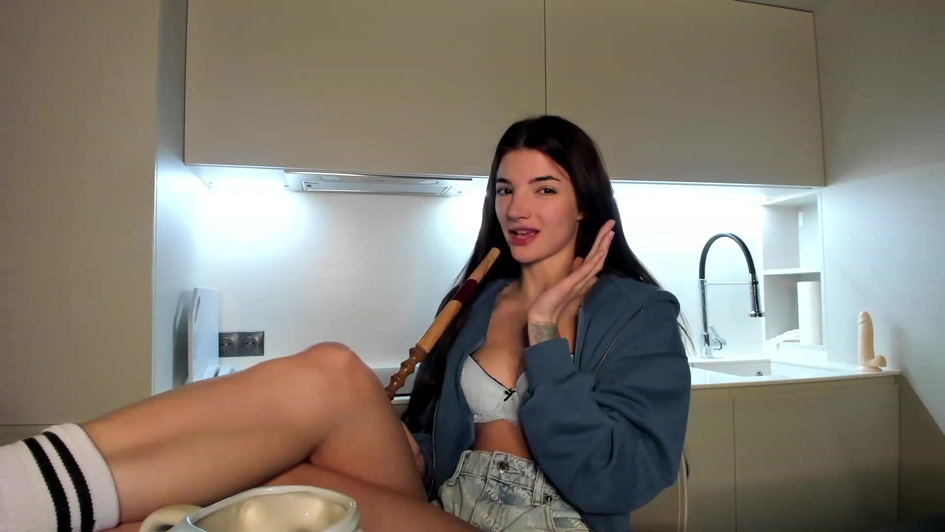 Gallery image thumbnail from SweetKlem's myfreecams stream on, 01/17/2023, 19:05 image 7 of 20